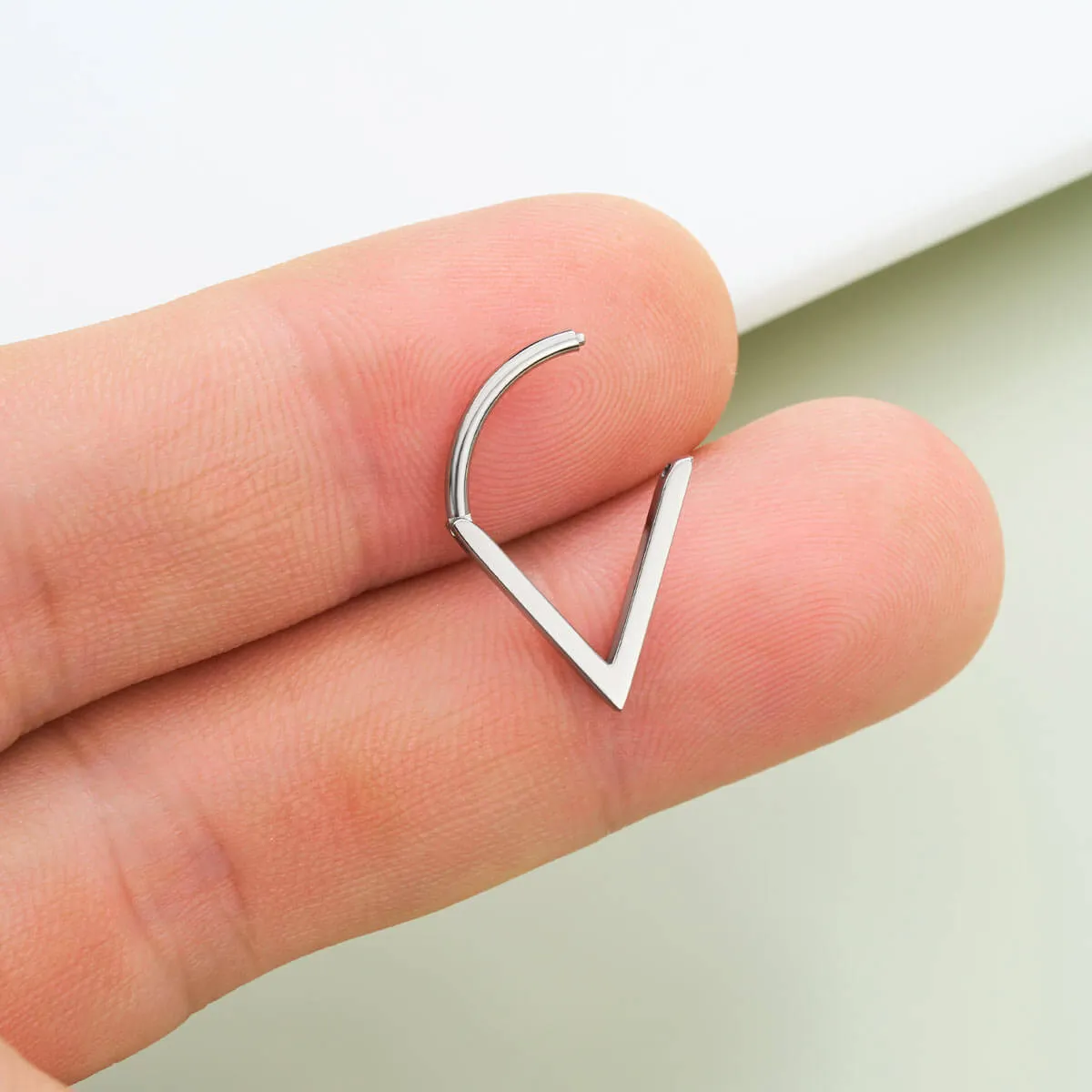 16G Titanium Triangle Hinged Segment Septum Ring