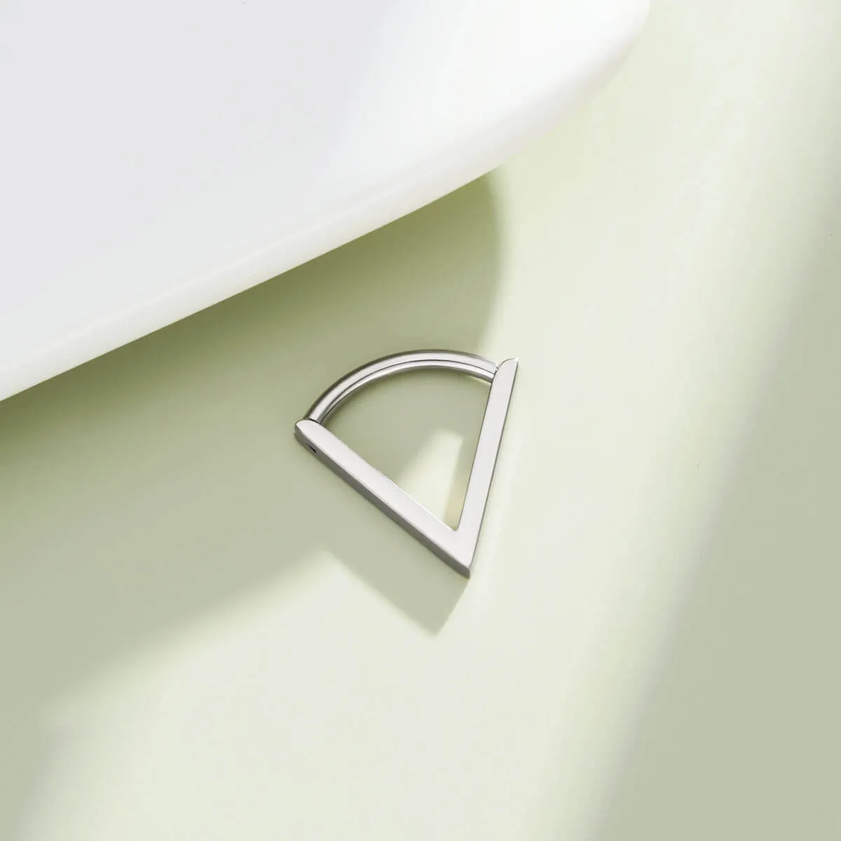 16G Titanium Triangle Hinged Segment Septum Ring