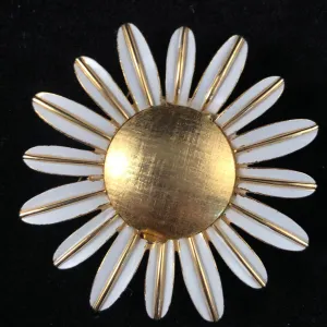 1970 Avon Daisy Pin With Perfume Glacé