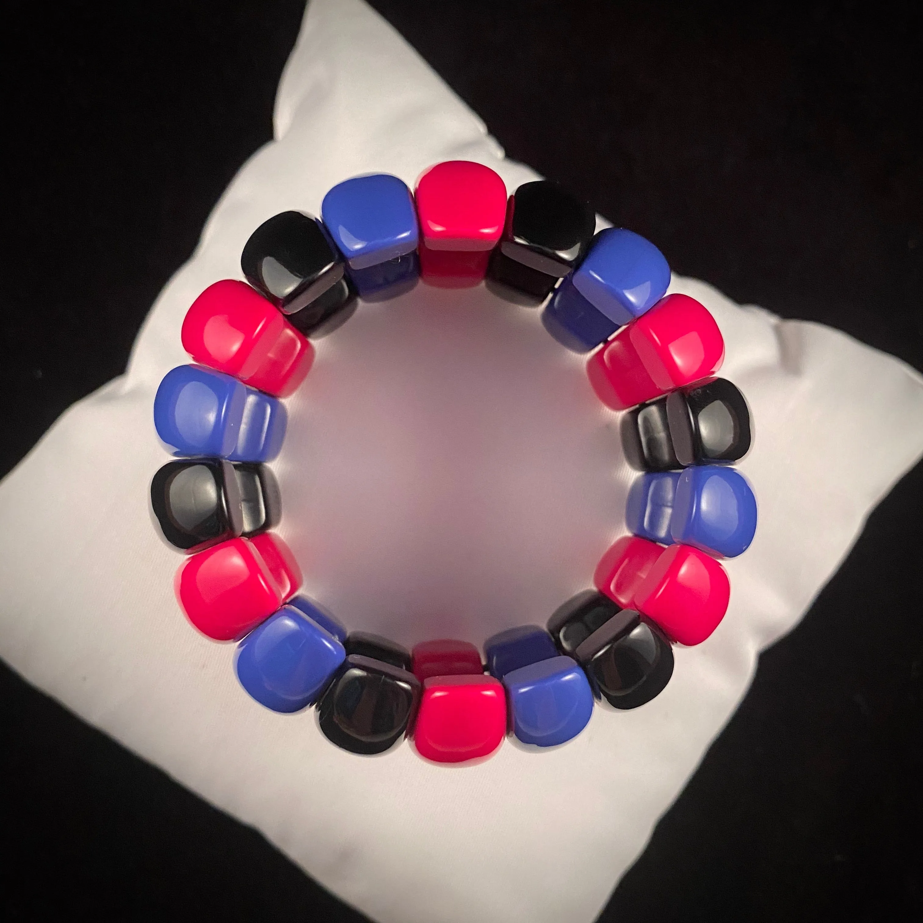 1986 Avon Art Color Bracelet