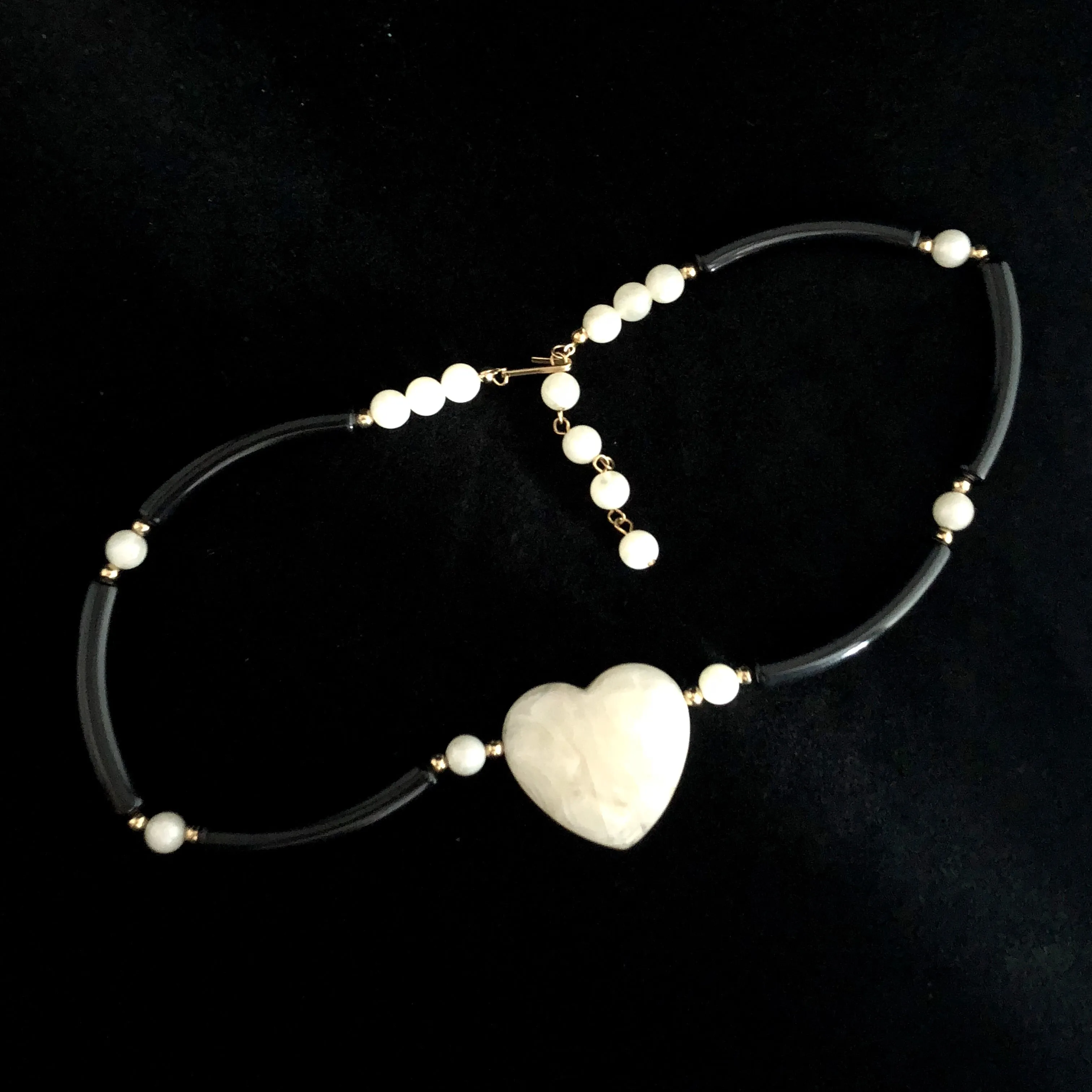 1988 Avon Modern Heart Necklace