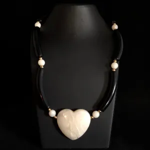 1988 Avon Modern Heart Necklace