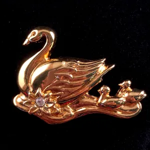 1993 Avon Precious Love Swan Pin