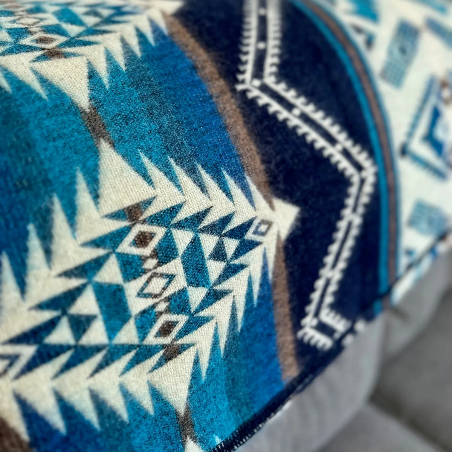 ANDEAN ALPACA WOOL BLANKET - COBALT BLUE (ECUADOR)