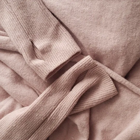 Athleta Finale Cashmere Wool Twist Front Sweater Womens Med Dusty Pink Yoga Cozy