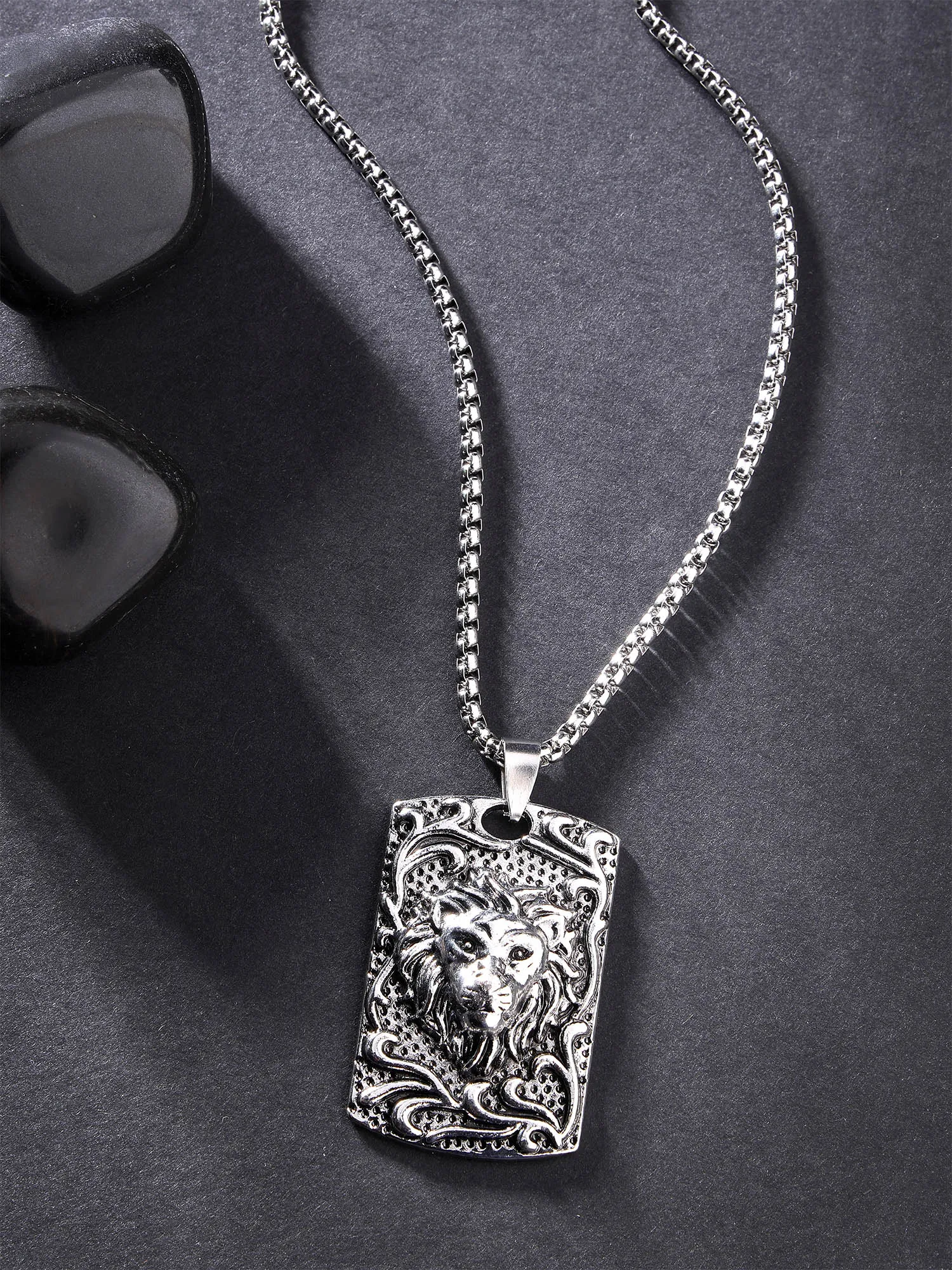 Bohey by KARATCART Silver Plated Lion Metal Chain Pendant for Men