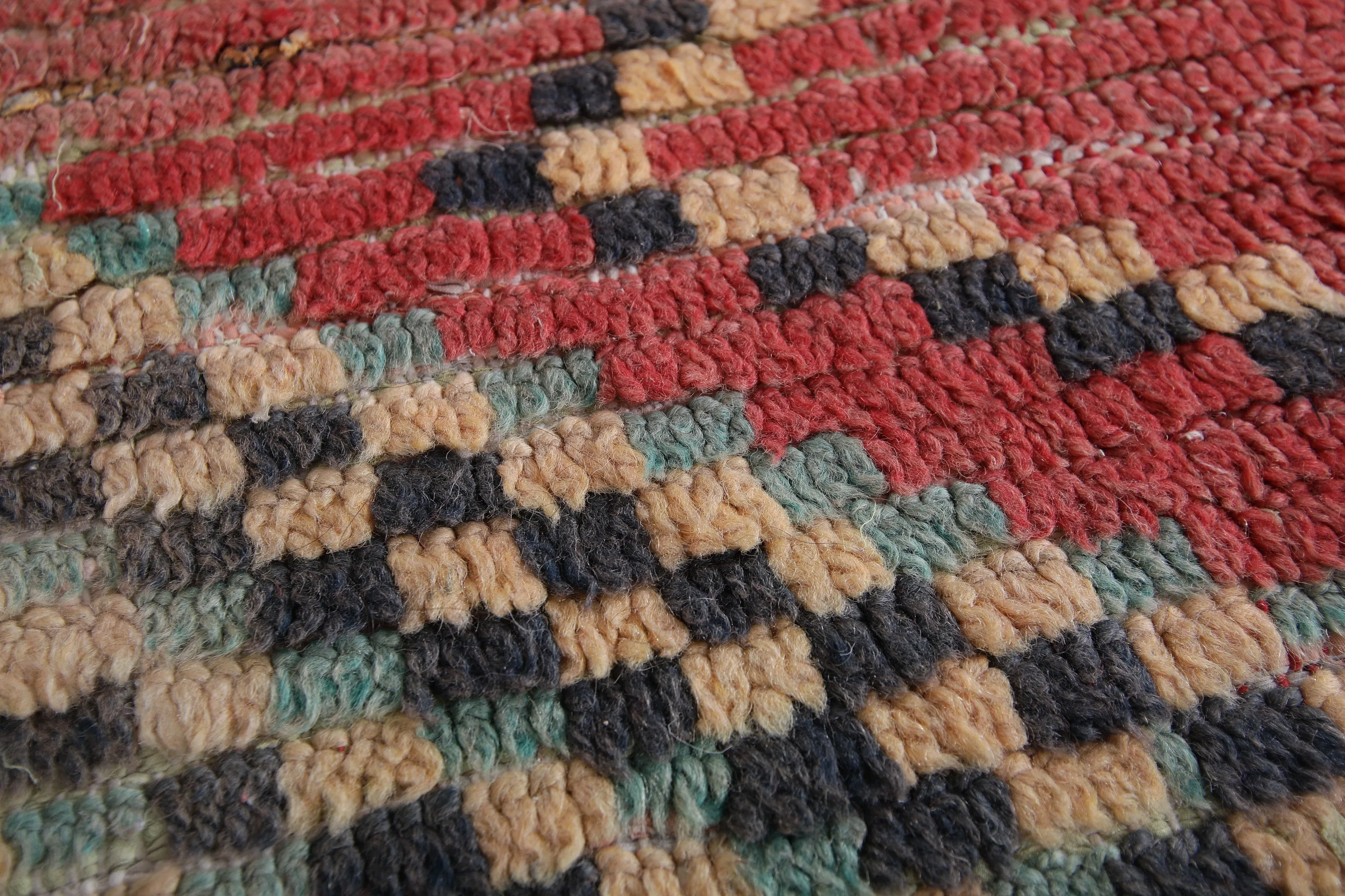 Boucherouite Moroccan Rug - 3.4 x 9.2 Feet