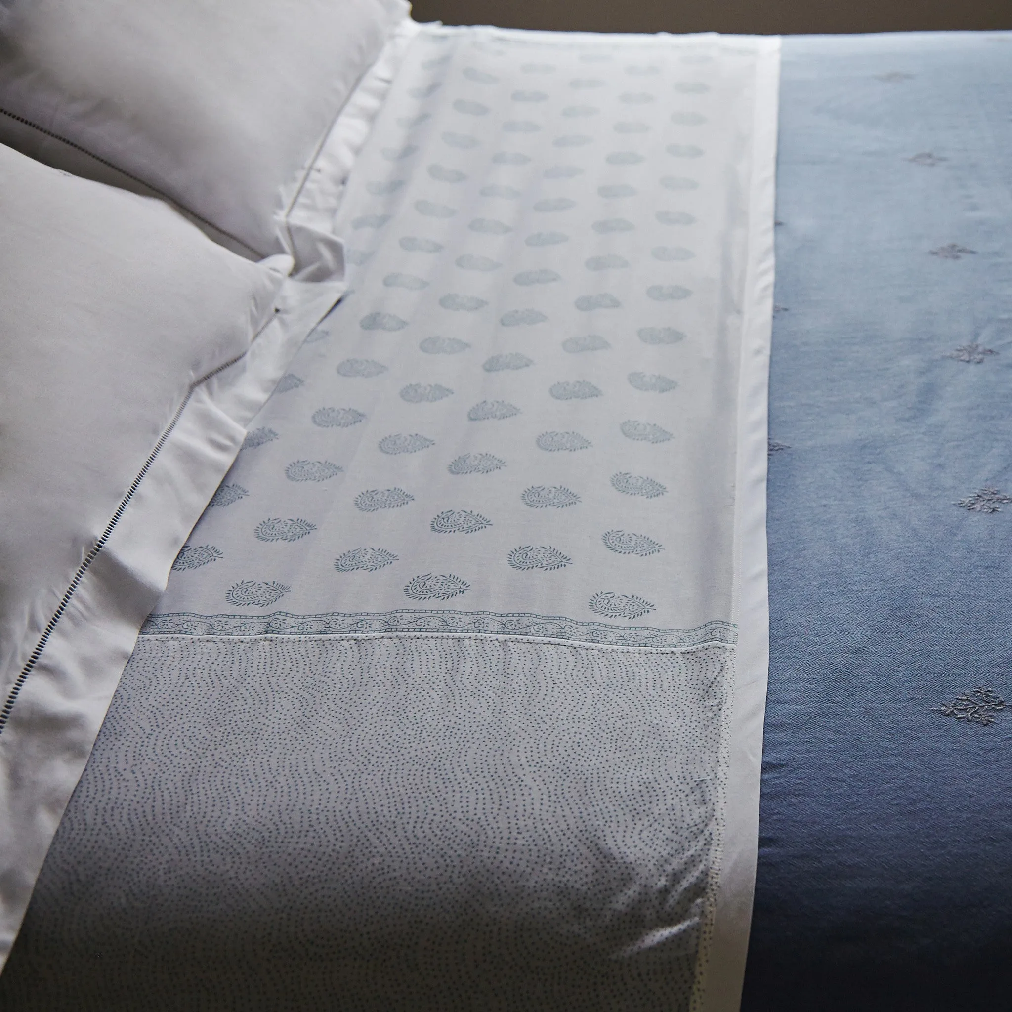 Camila Paisley Bed Cover / Sheet