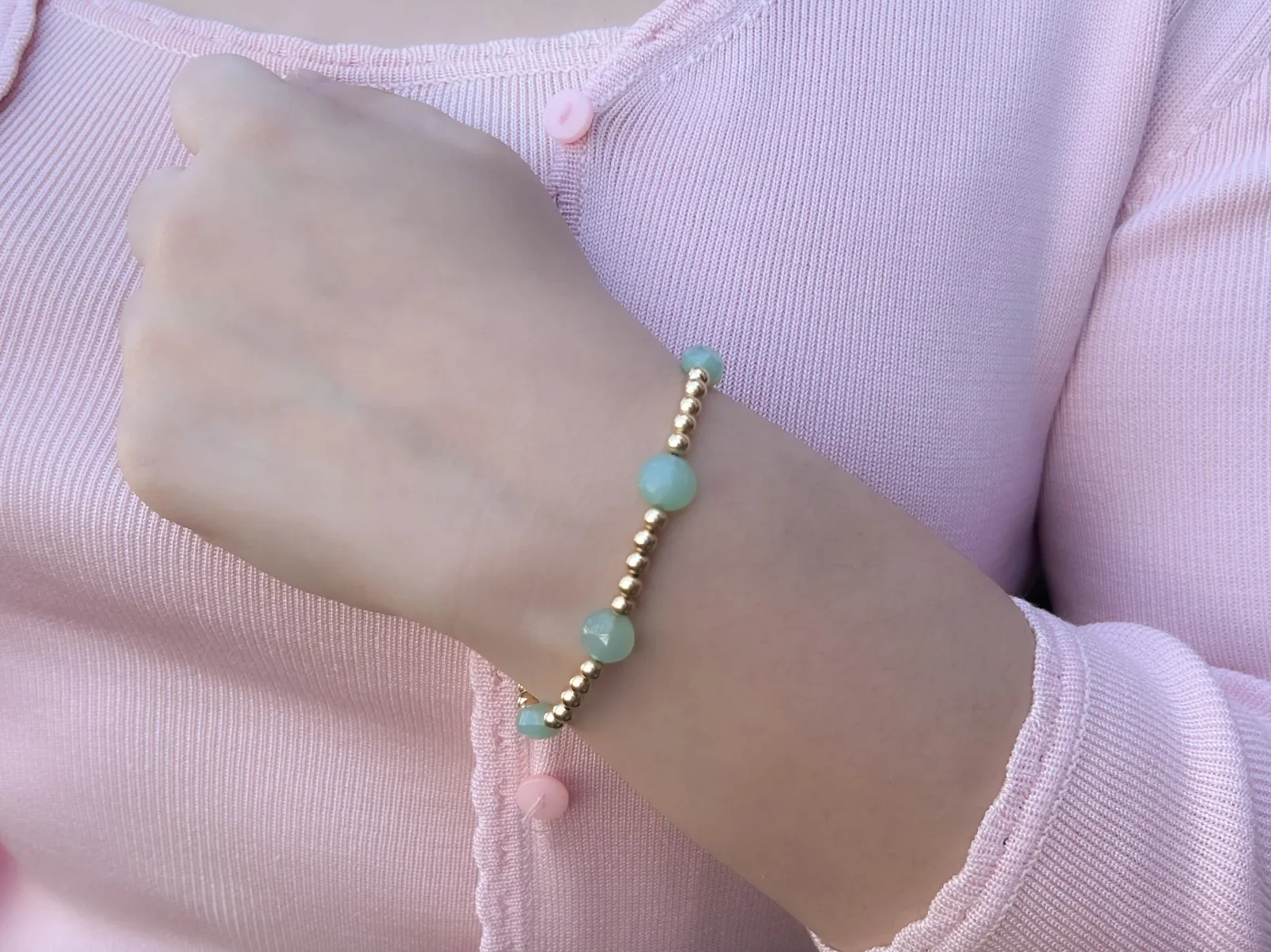 Chalcedony and Gold Beaded Bracelet