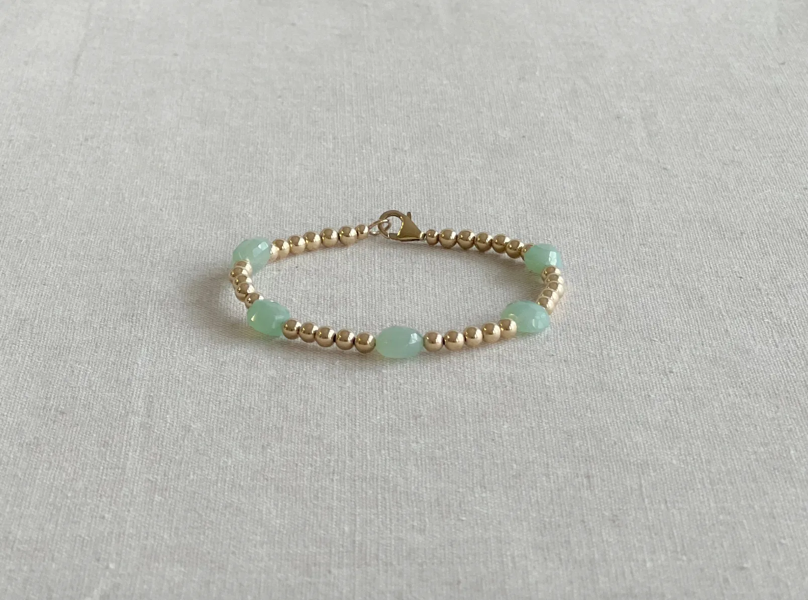 Chalcedony and Gold Beaded Bracelet