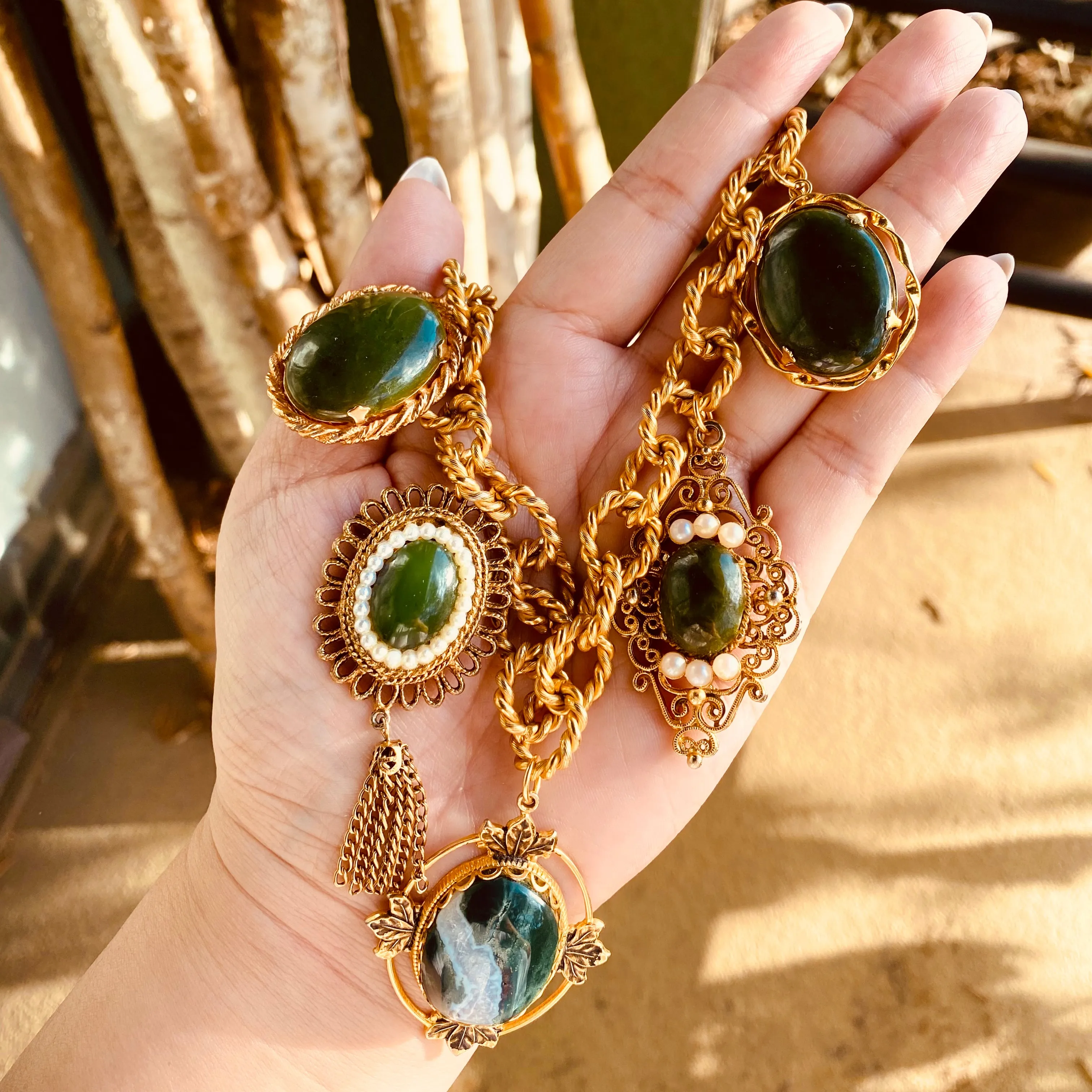 Green aventurine vintage necklace