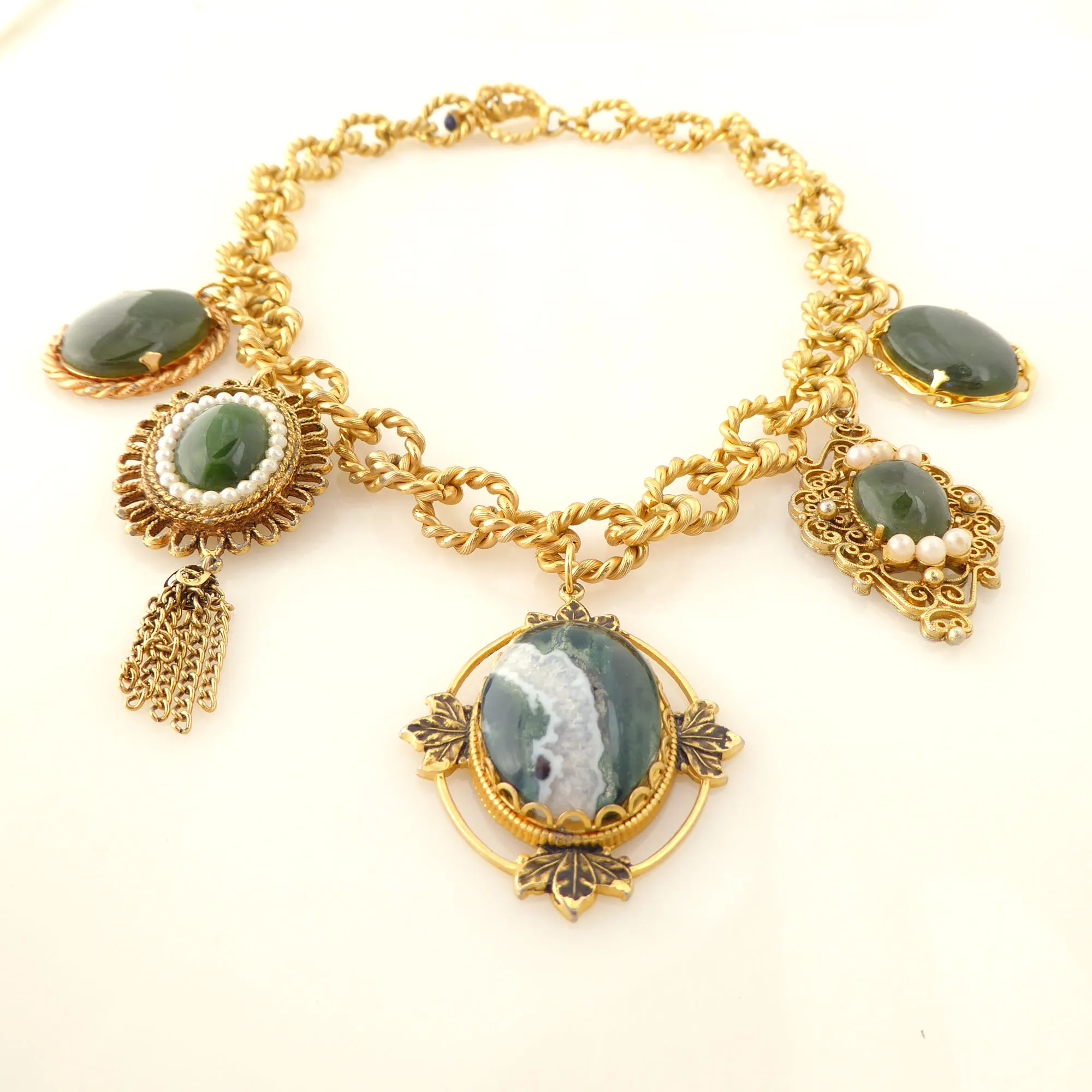 Green aventurine vintage necklace