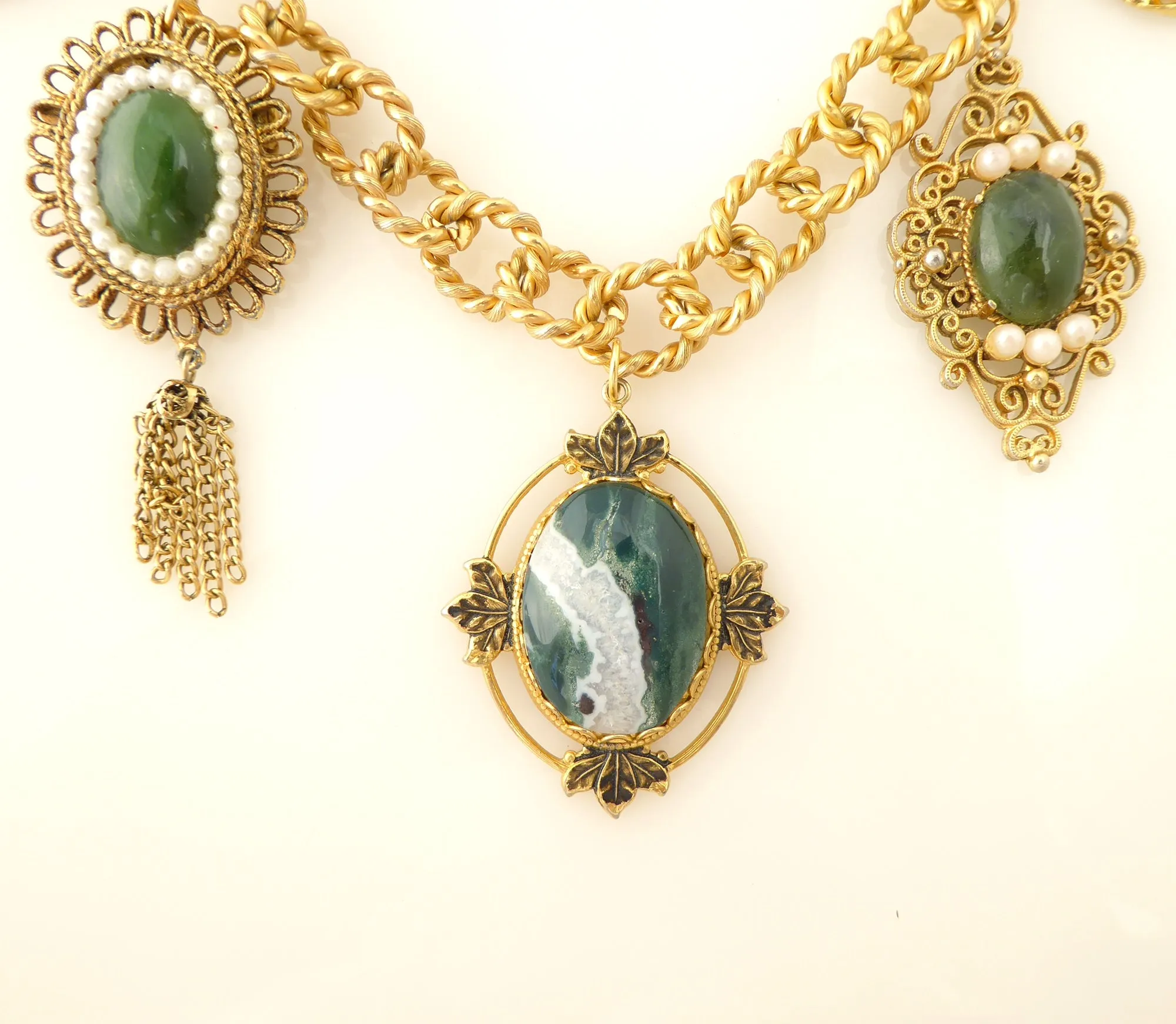 Green aventurine vintage necklace