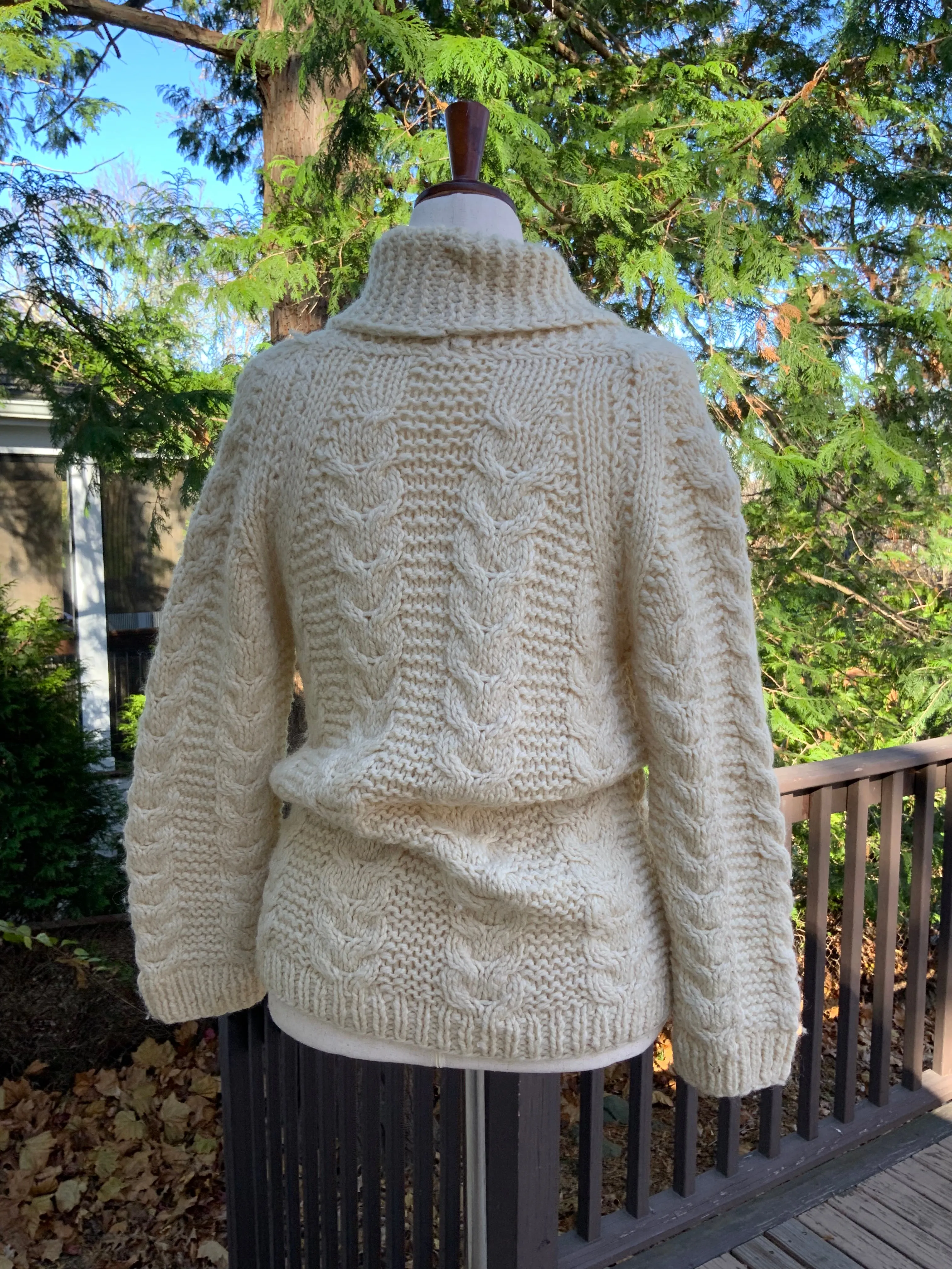 Hand Knit Pure Wool Cardigan - 70s - 70H