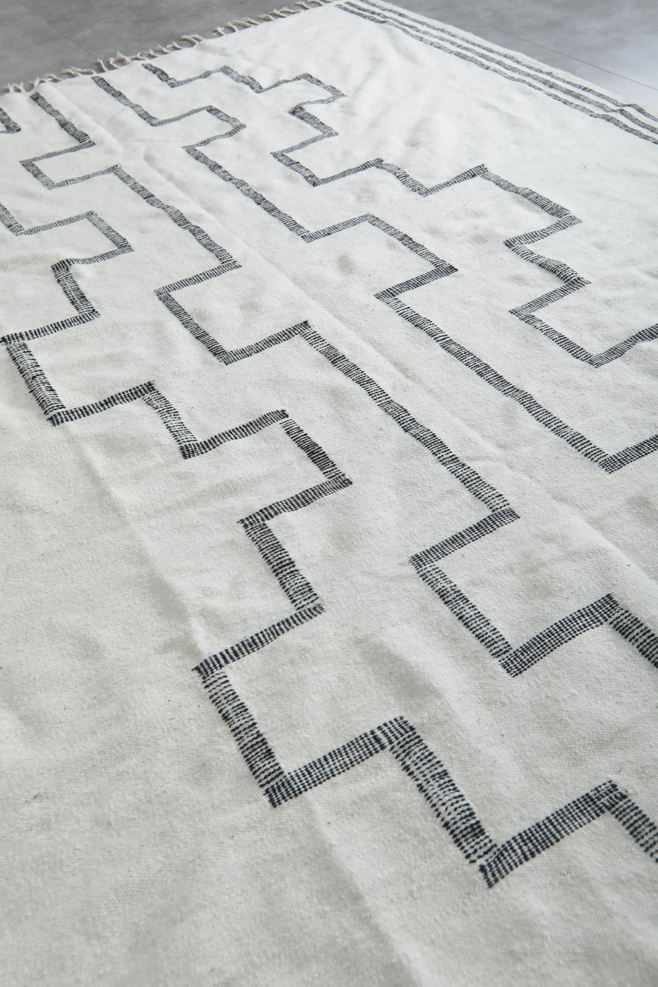 Hand-knotted Moroccan rug - Custom rug - Wool rug