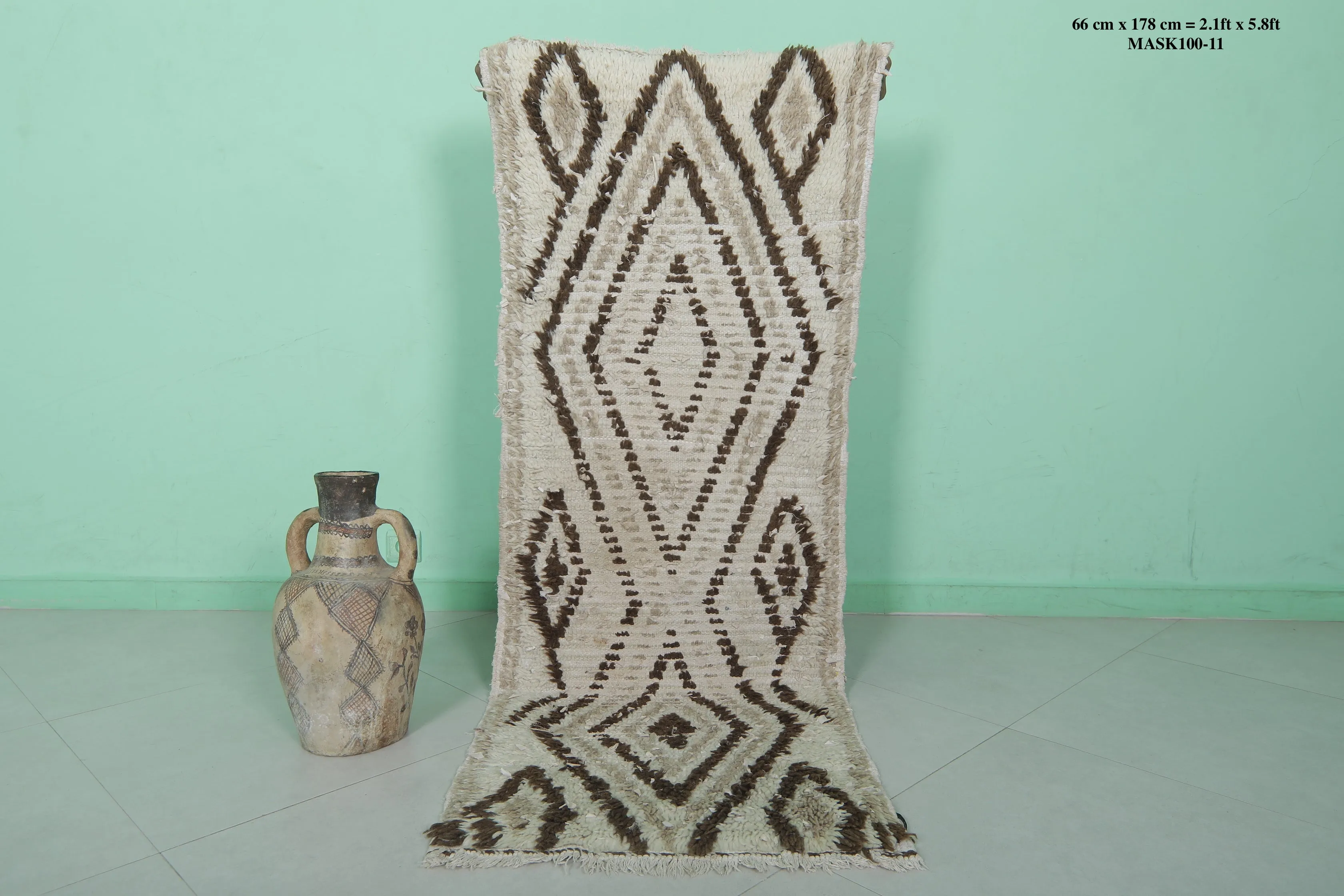 Handmade Berber Rug – Geometric Diamond Pattern 2.1 x 5.8 ft
