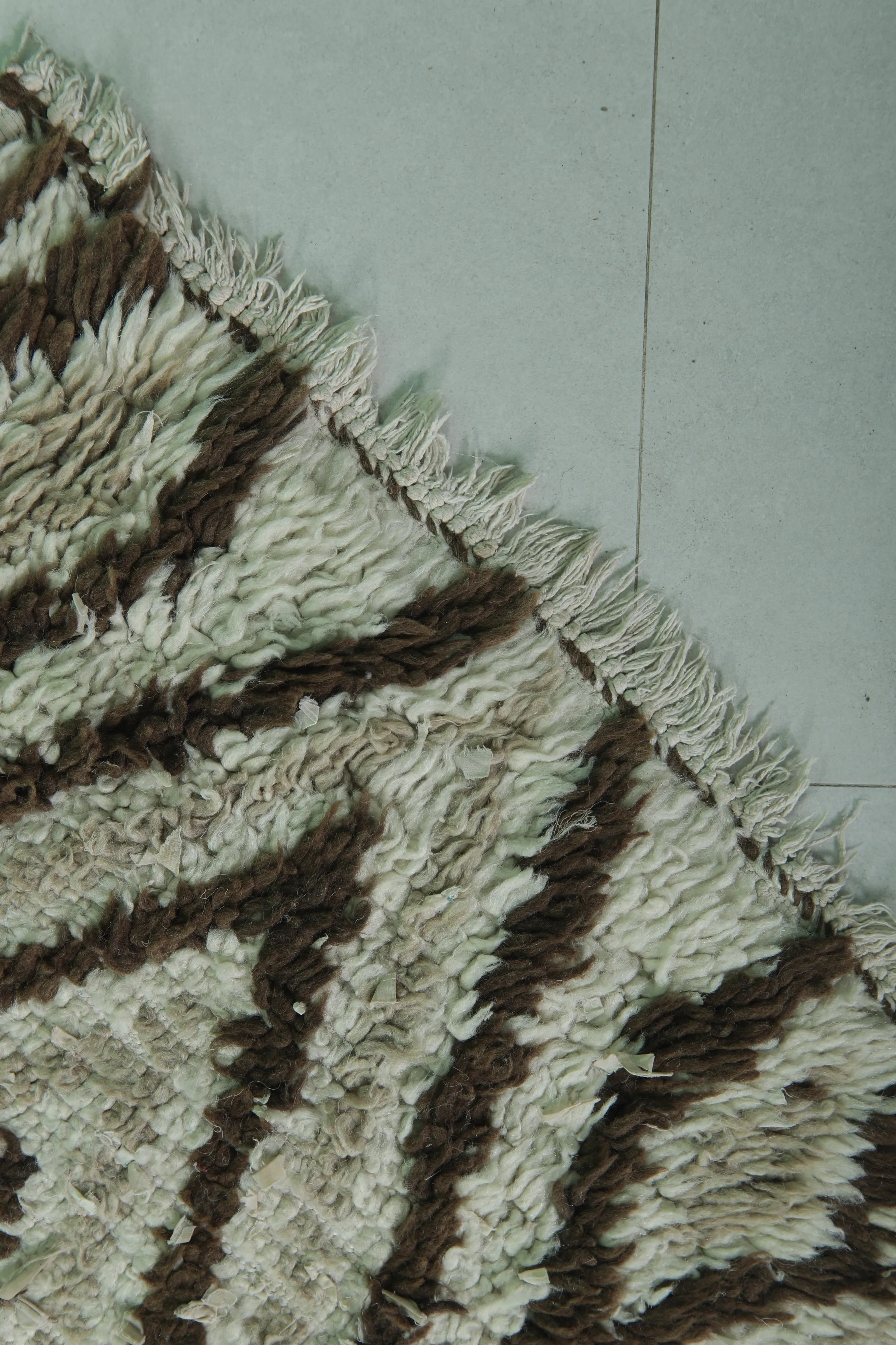 Handmade Berber Rug – Geometric Diamond Pattern 2.1 x 5.8 ft