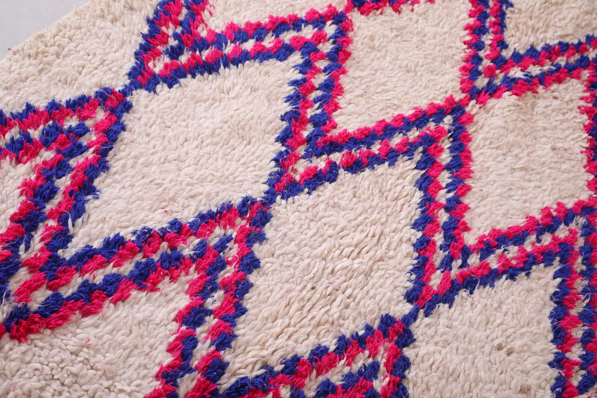 Handwoven Moroccan Rug 4.5 x 8.2 ft | Colorful Diamond Pattern