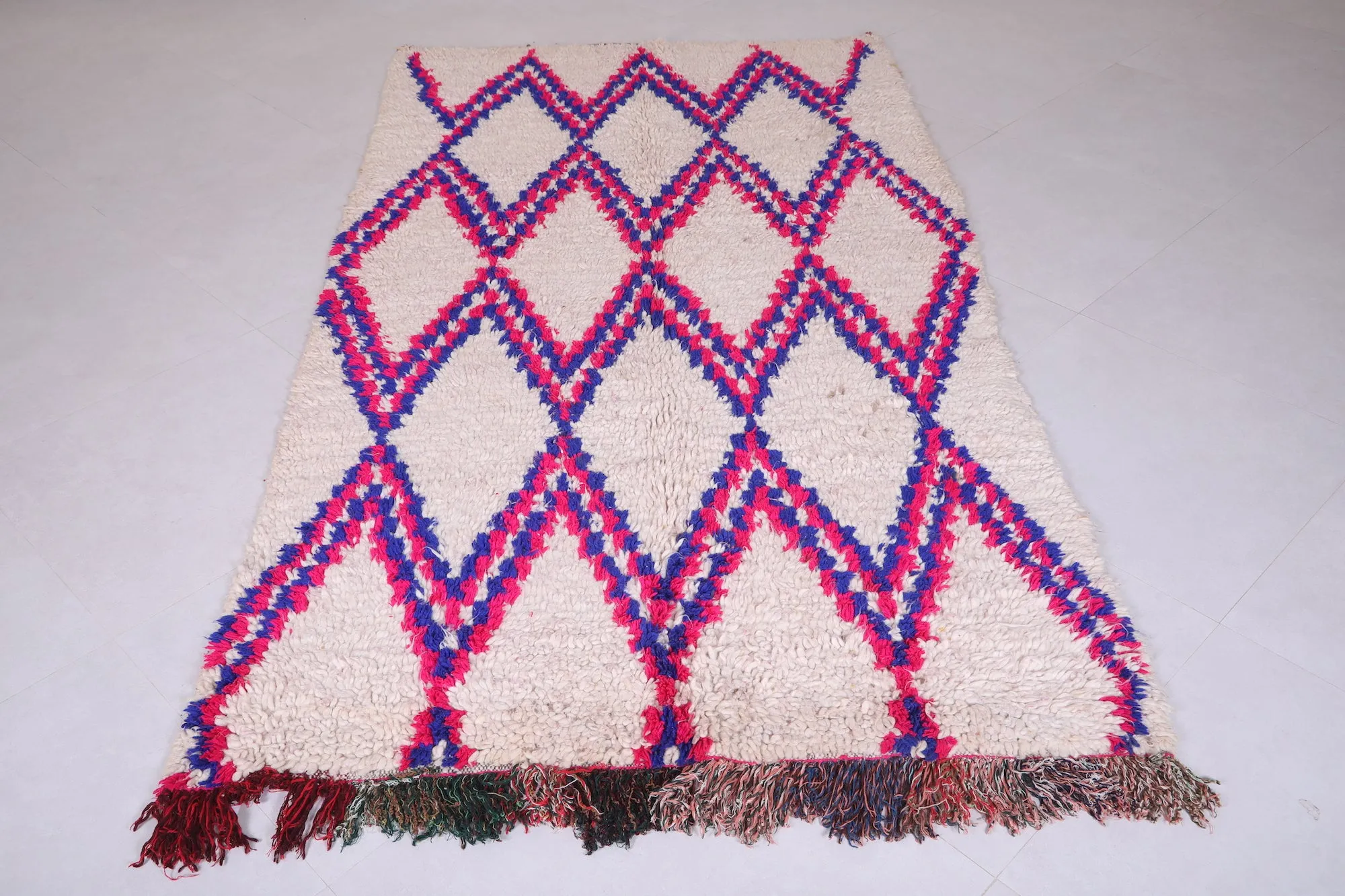 Handwoven Moroccan Rug 4.5 x 8.2 ft | Colorful Diamond Pattern