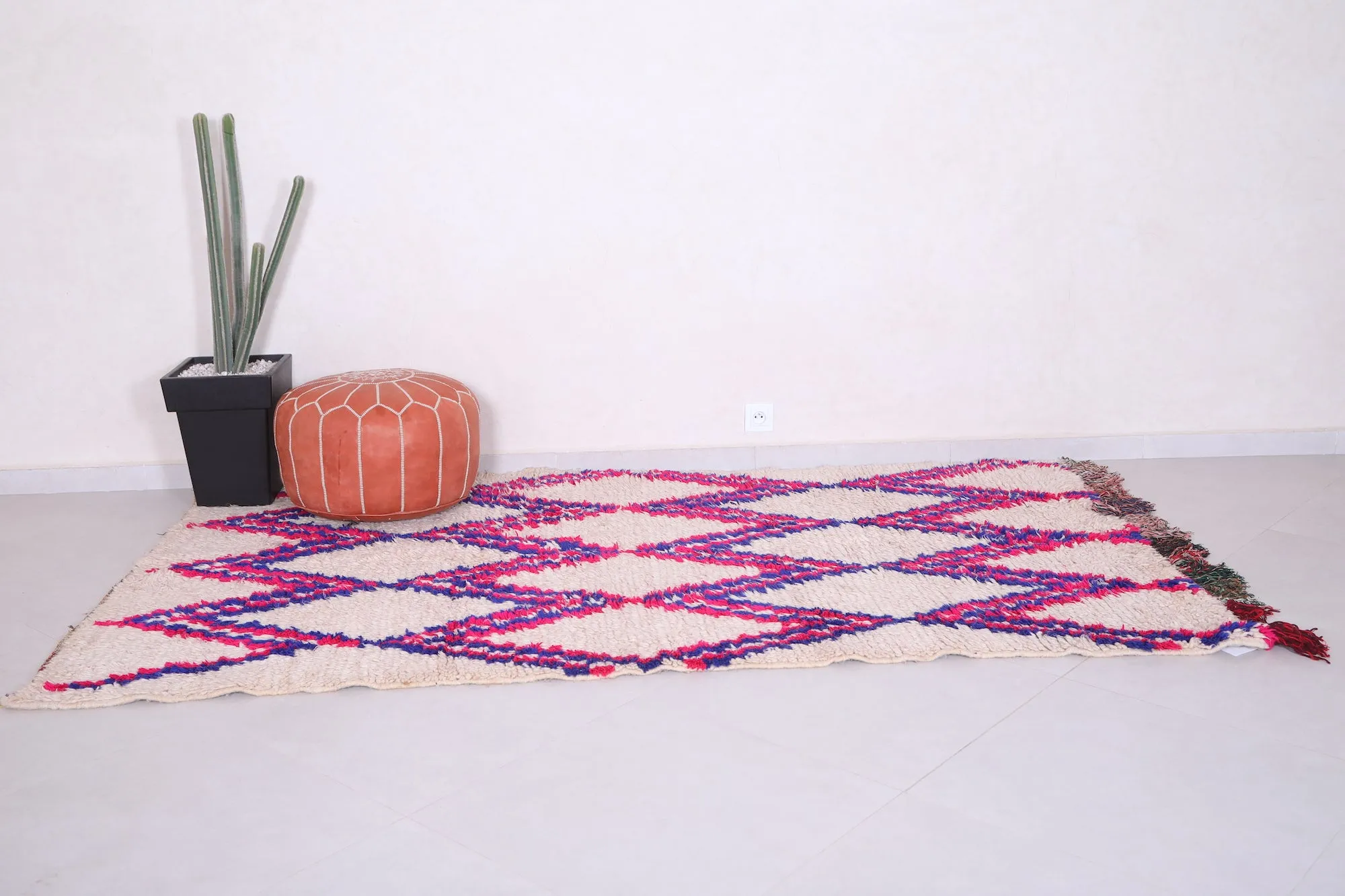 Handwoven Moroccan Rug 4.5 x 8.2 ft | Colorful Diamond Pattern