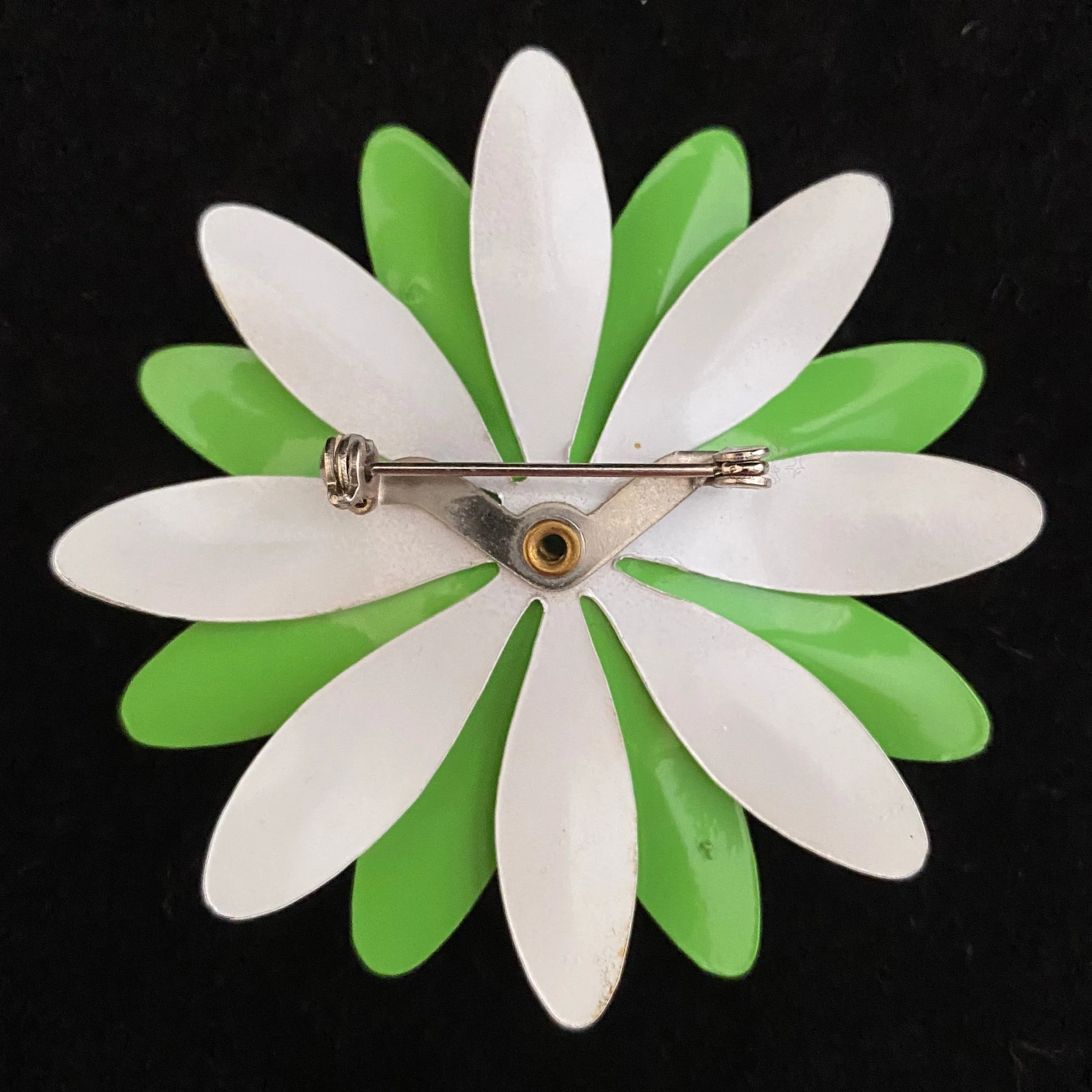 Late 60s Early 70s Green & White Enamel Flower Brooch
