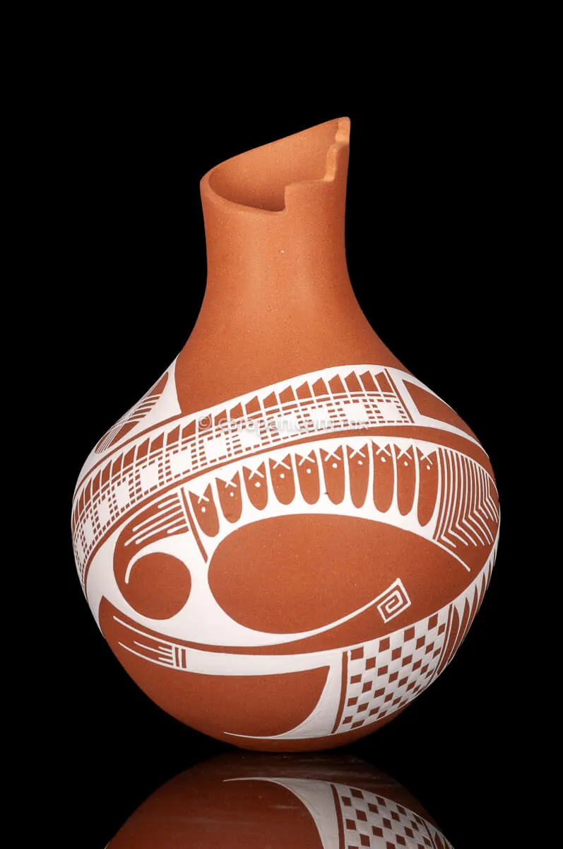Mata Ortiz Orange Pot With Beige Stripe