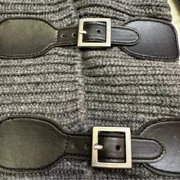 Moda International Gray Sweater Size Medium  Wrap Buckle Shawl Collar Ribbed NWT