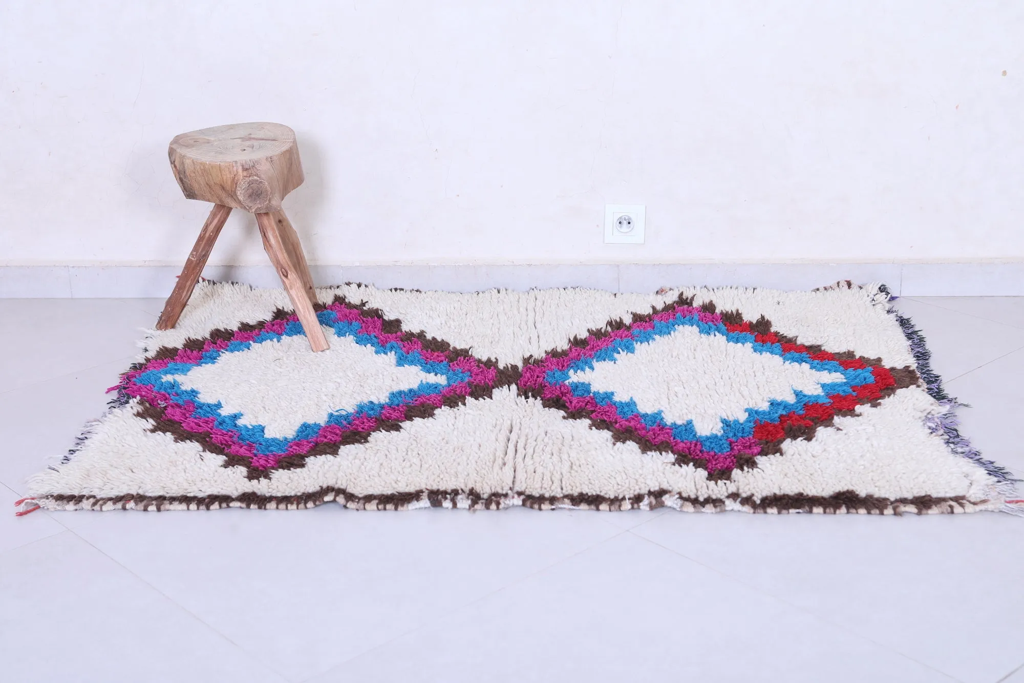 Moroccan Handmade Rug – Bold Geometric Pattern 3.3 x 4.7 ft