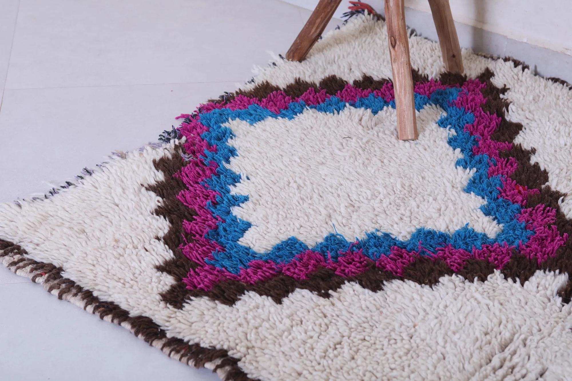Moroccan Handmade Rug – Bold Geometric Pattern 3.3 x 4.7 ft