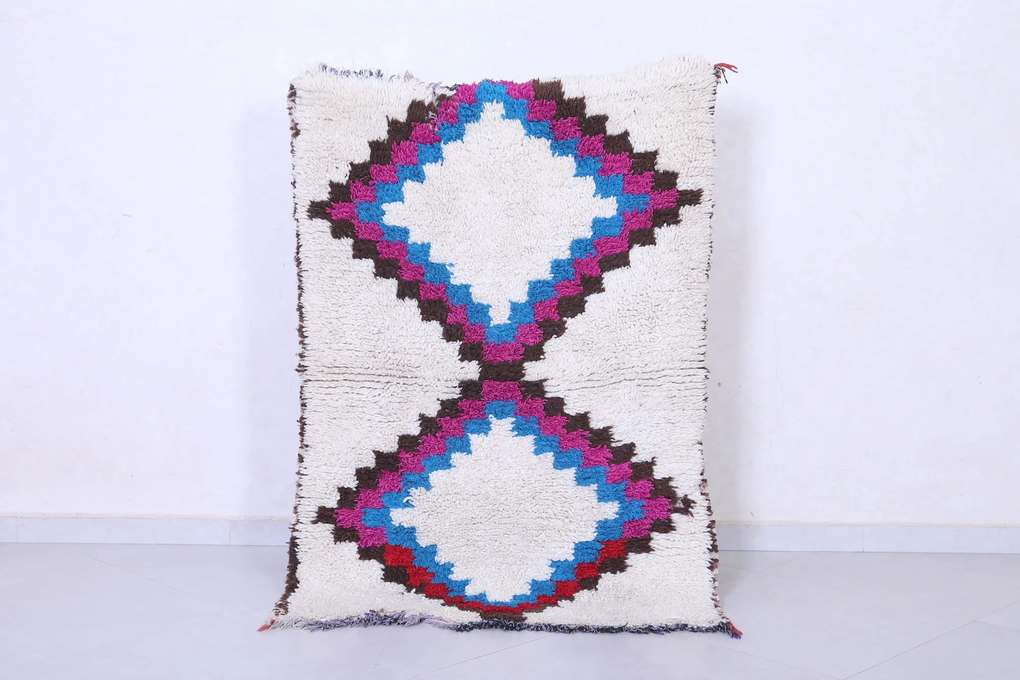 Moroccan Handmade Rug – Bold Geometric Pattern 3.3 x 4.7 ft