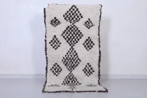Moroccan Rug 2.7 X 6.6 Feet – Handwoven Geometric Diamond Design