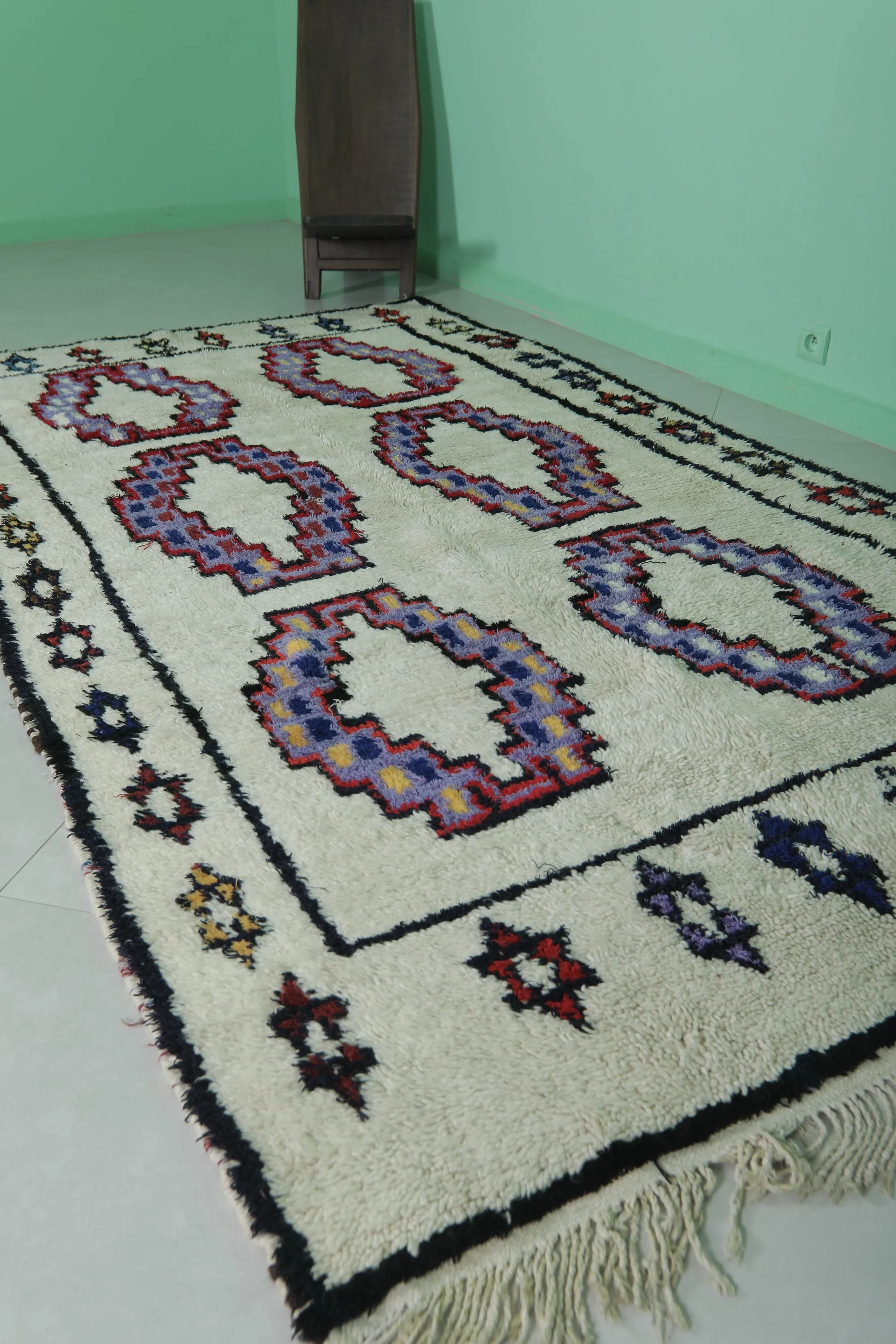 Moroccan Rug - 5.1 x 9.7 ft with Unique Geometric Patterns