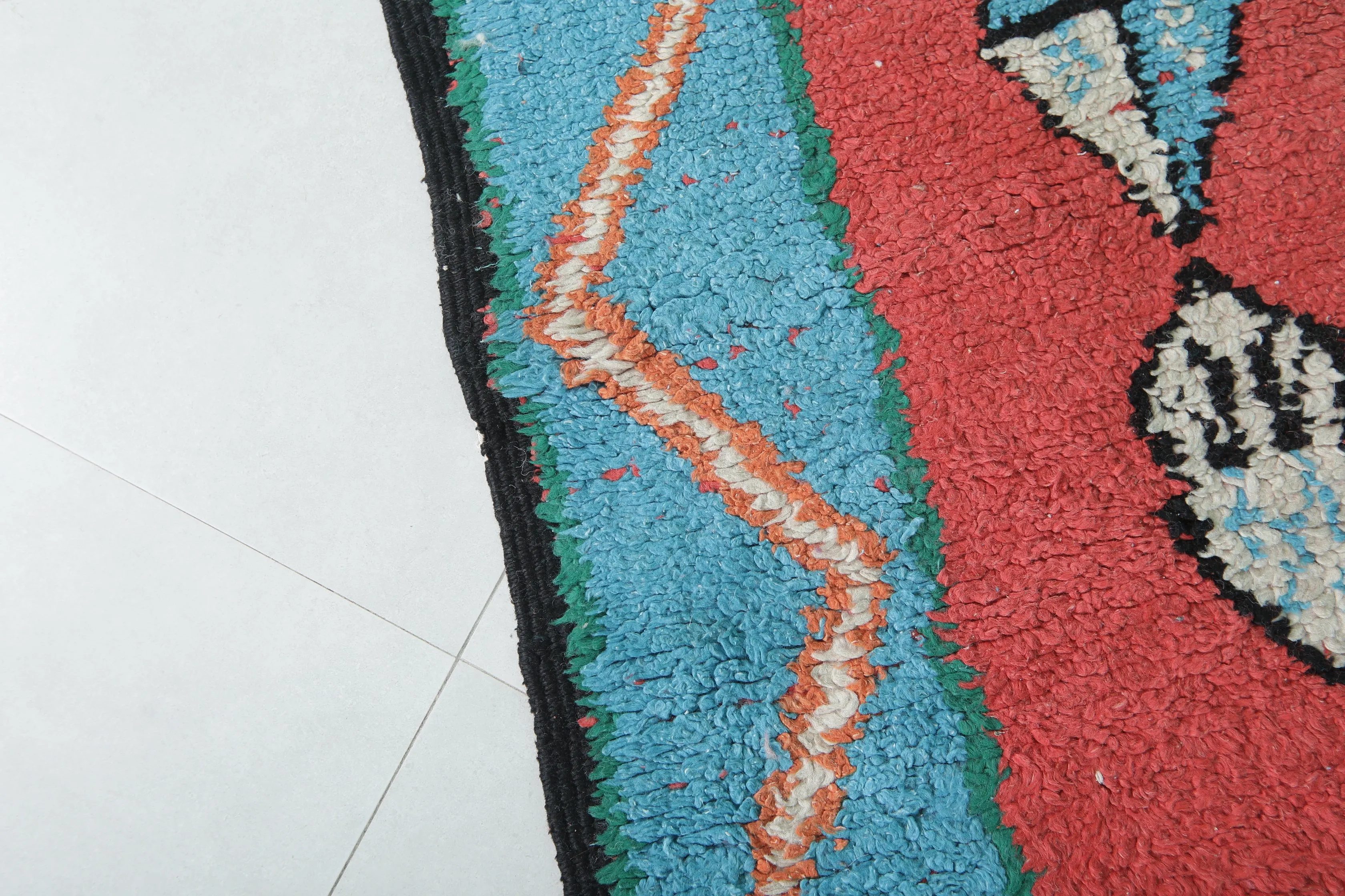 Moroccan Rug - Handwoven 5.2ft x 7.3ft | Vibrant Berber Design
