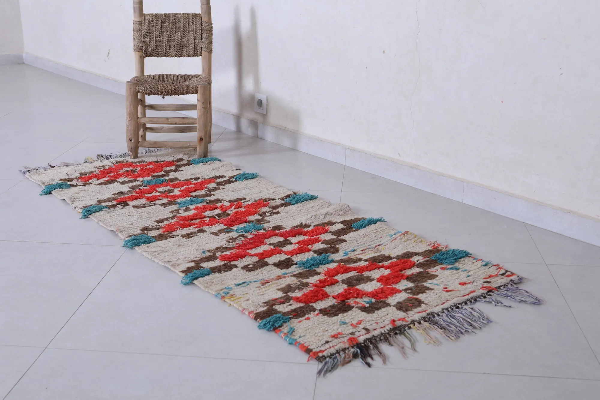 Moroccan Rug with Bold Geometric Pattern – 2.2 x 5.7 ft