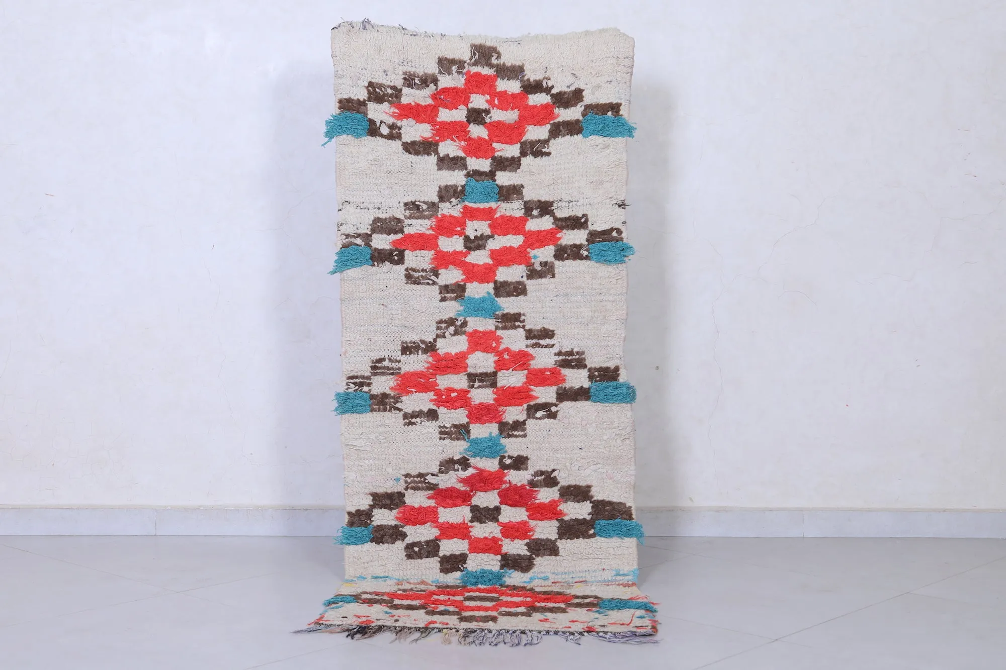 Moroccan Rug with Bold Geometric Pattern – 2.2 x 5.7 ft