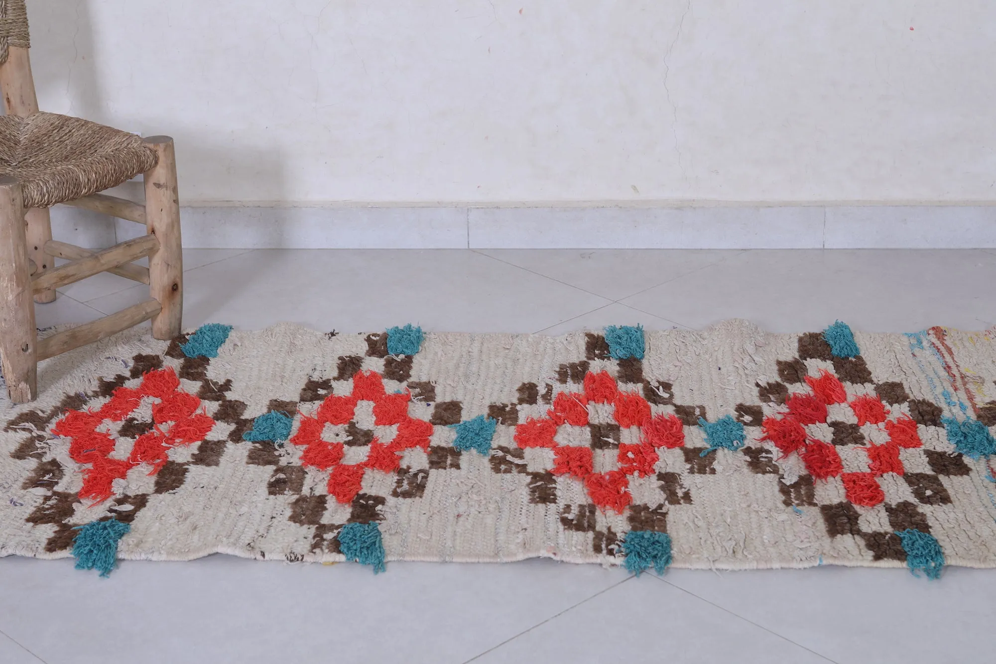 Moroccan Rug with Bold Geometric Pattern – 2.2 x 5.7 ft