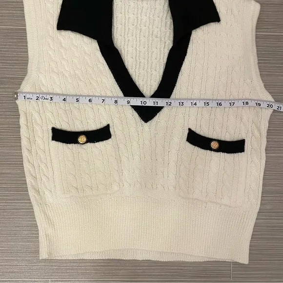 NWT Bishop   Young Bell Ami Collared V-Neck Wool Sweater Vest Large