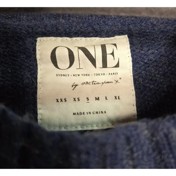 One By One Teaspoon Women's Oversized Blue Wool Blend Fuzzy Sweater Small