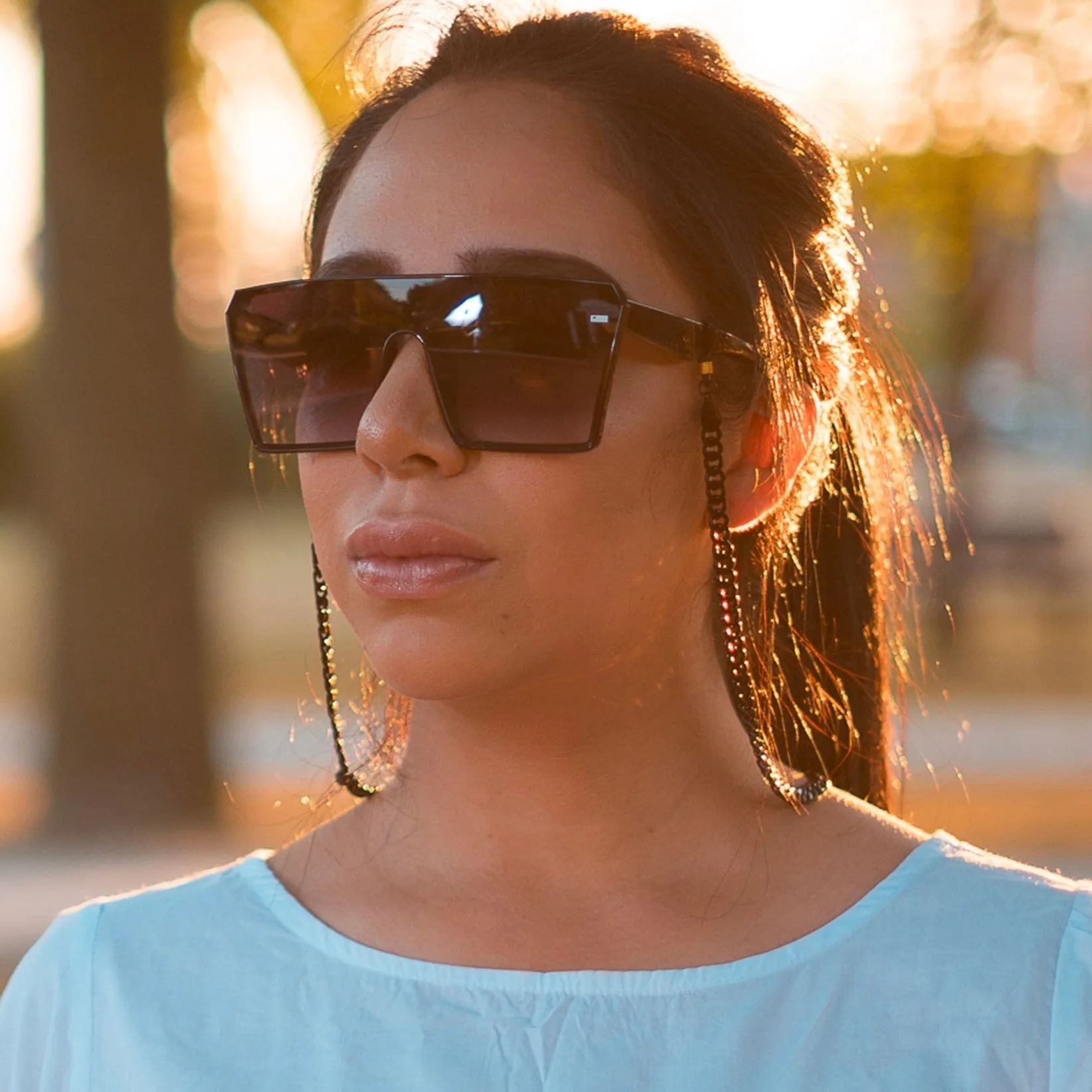 OVER SIZED PLASTIC FRAME SUNGLASSES
