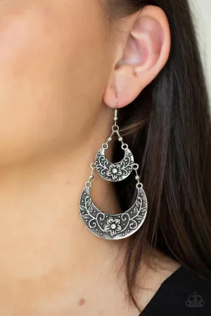 Paparazzi Springtime Gardens Earrings White