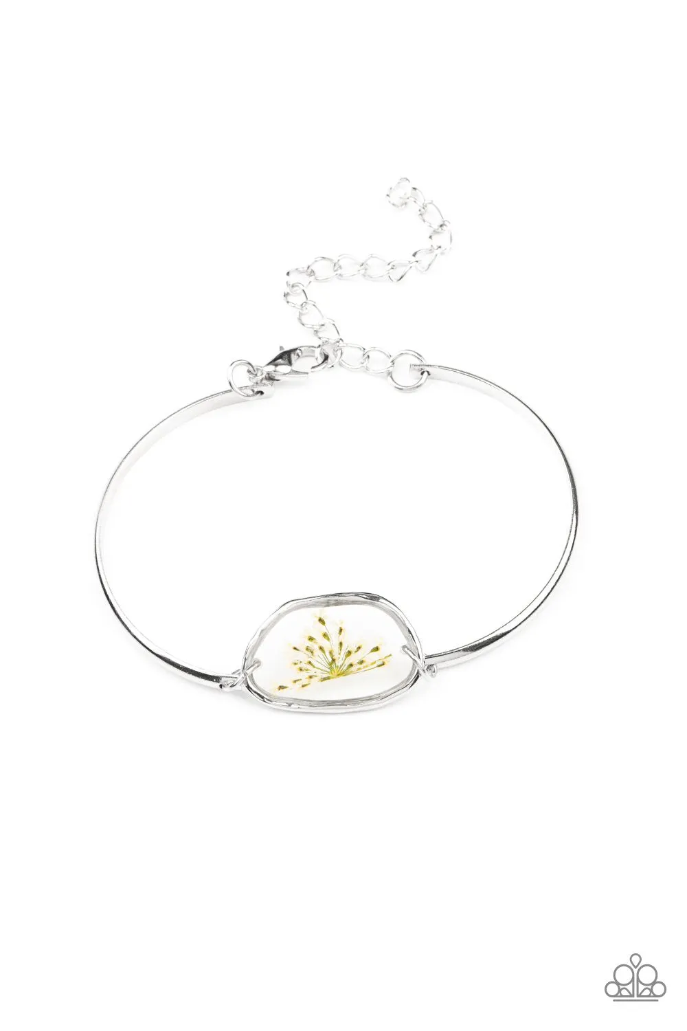 "Prairie Paradise" Silver Metal & White Real Multi Flower in Acrylic Clasp Bracelet
