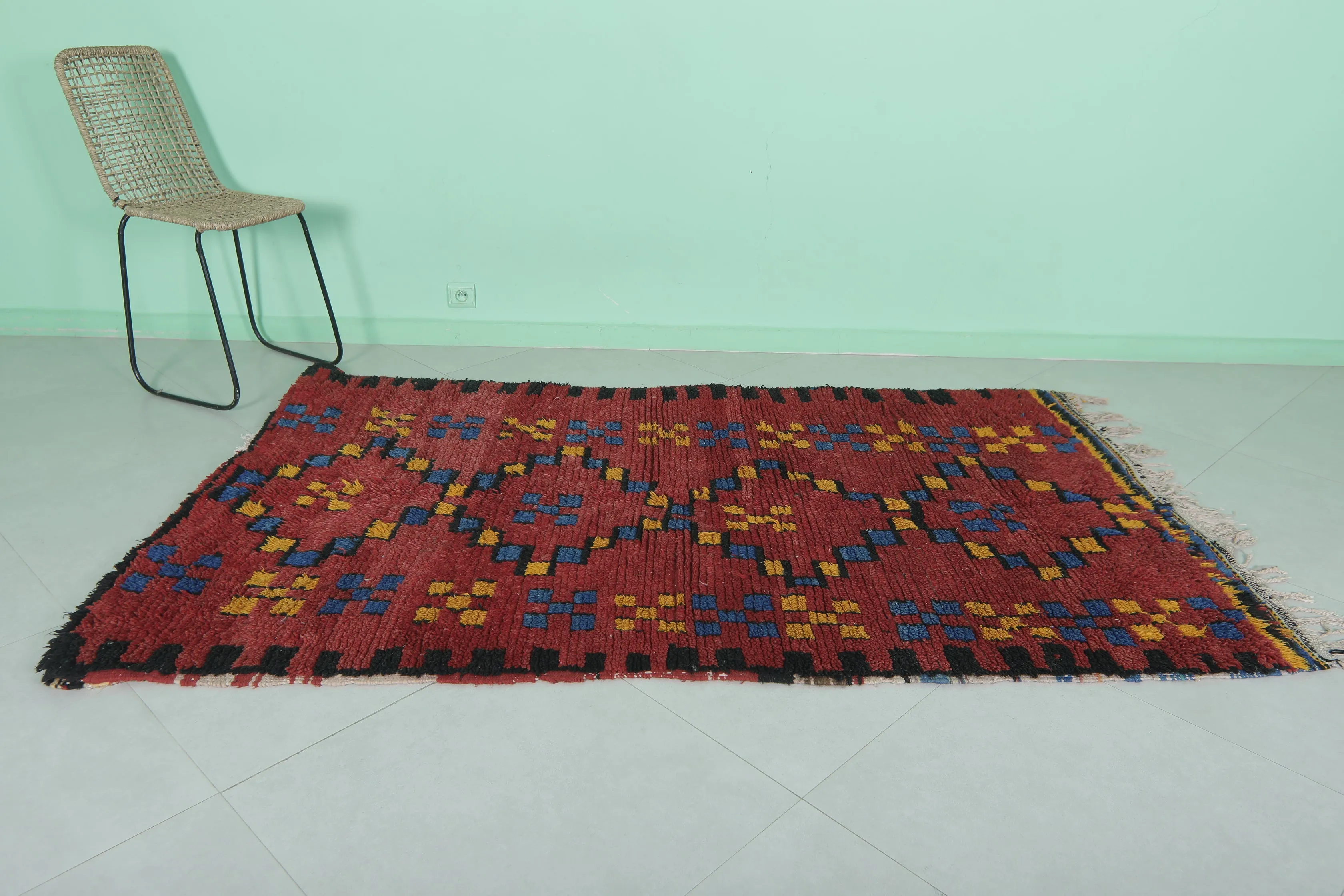 Red Moroccan Rug 4.3 x 7.3 ft - Handmade Wool Vintage Carpet