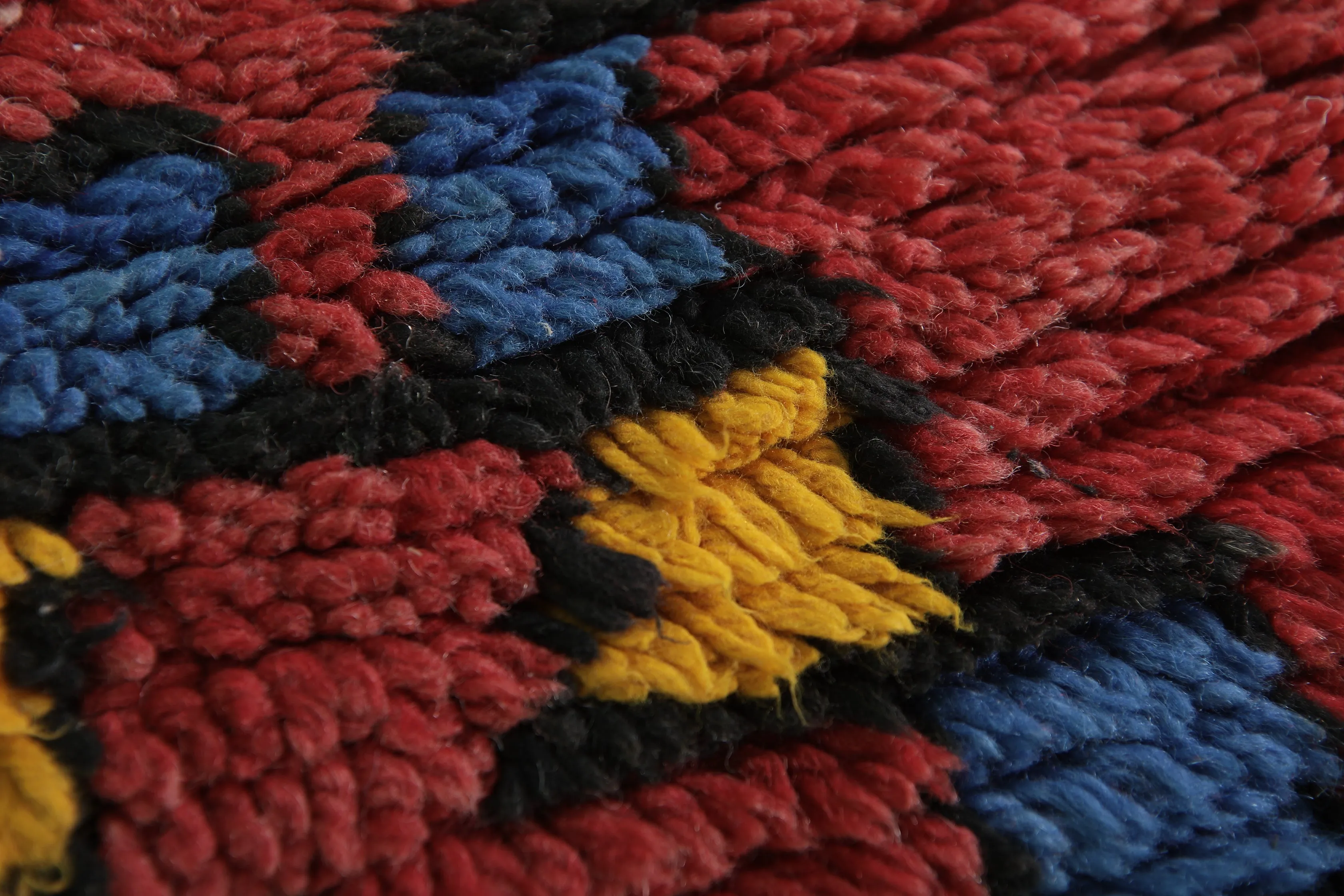 Red Moroccan Rug 4.3 x 7.3 ft - Handmade Wool Vintage Carpet