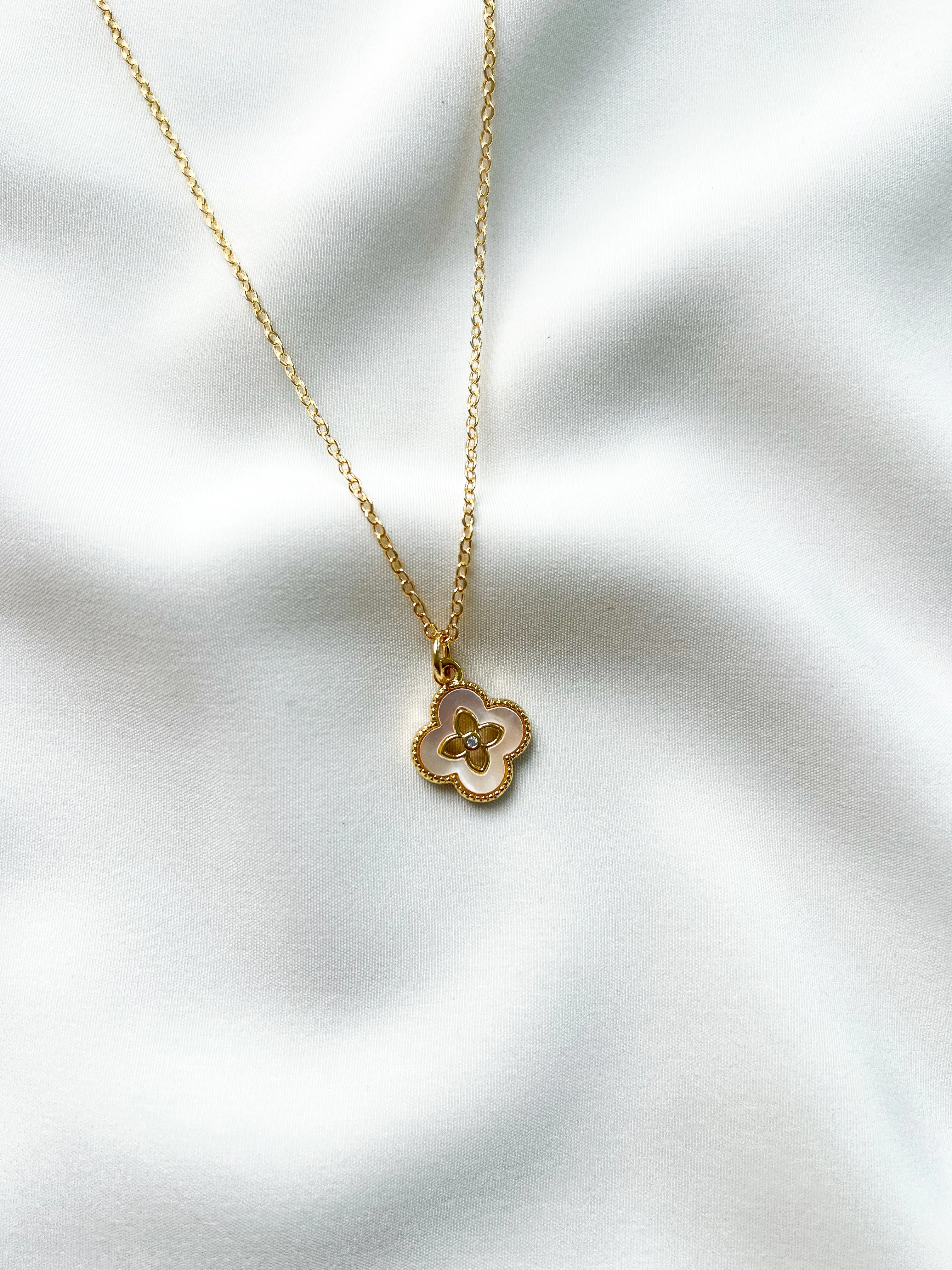 Resin Clover | Dainty Necklace