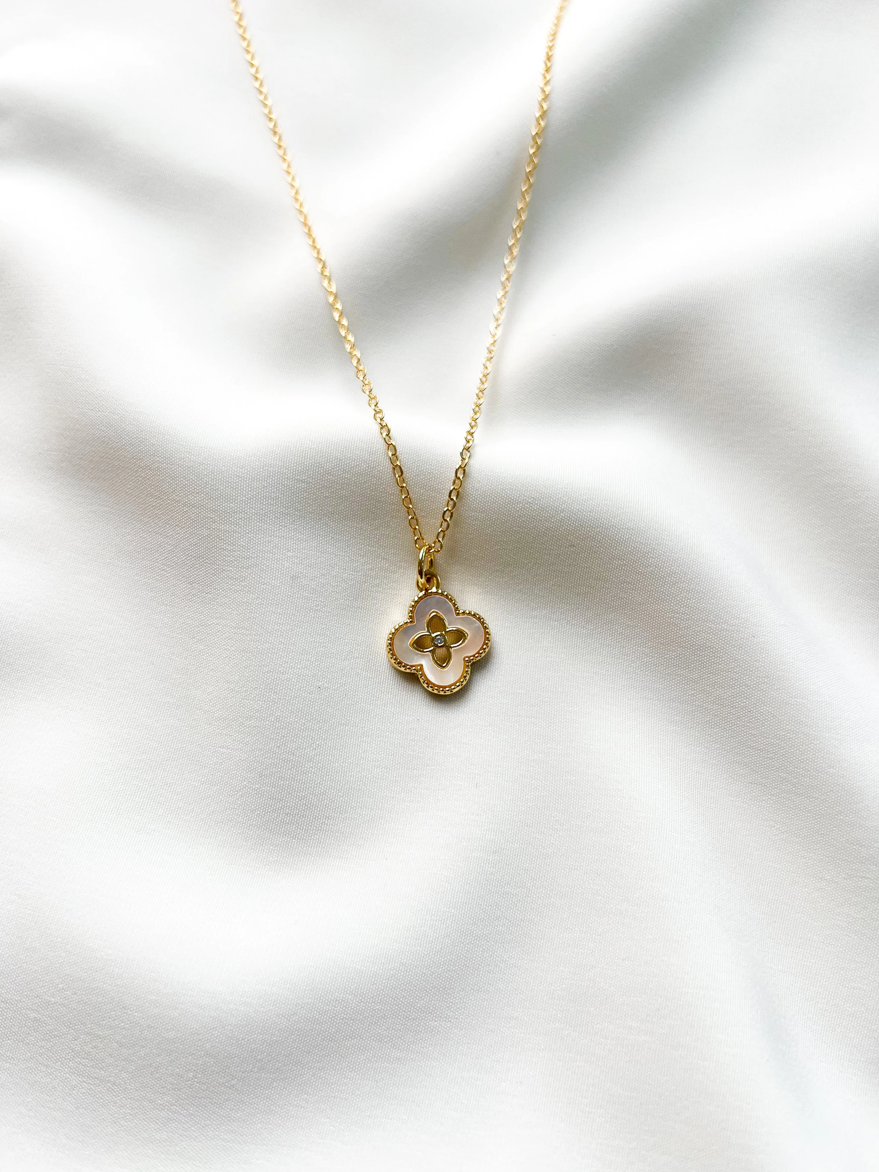 Resin Clover | Dainty Necklace
