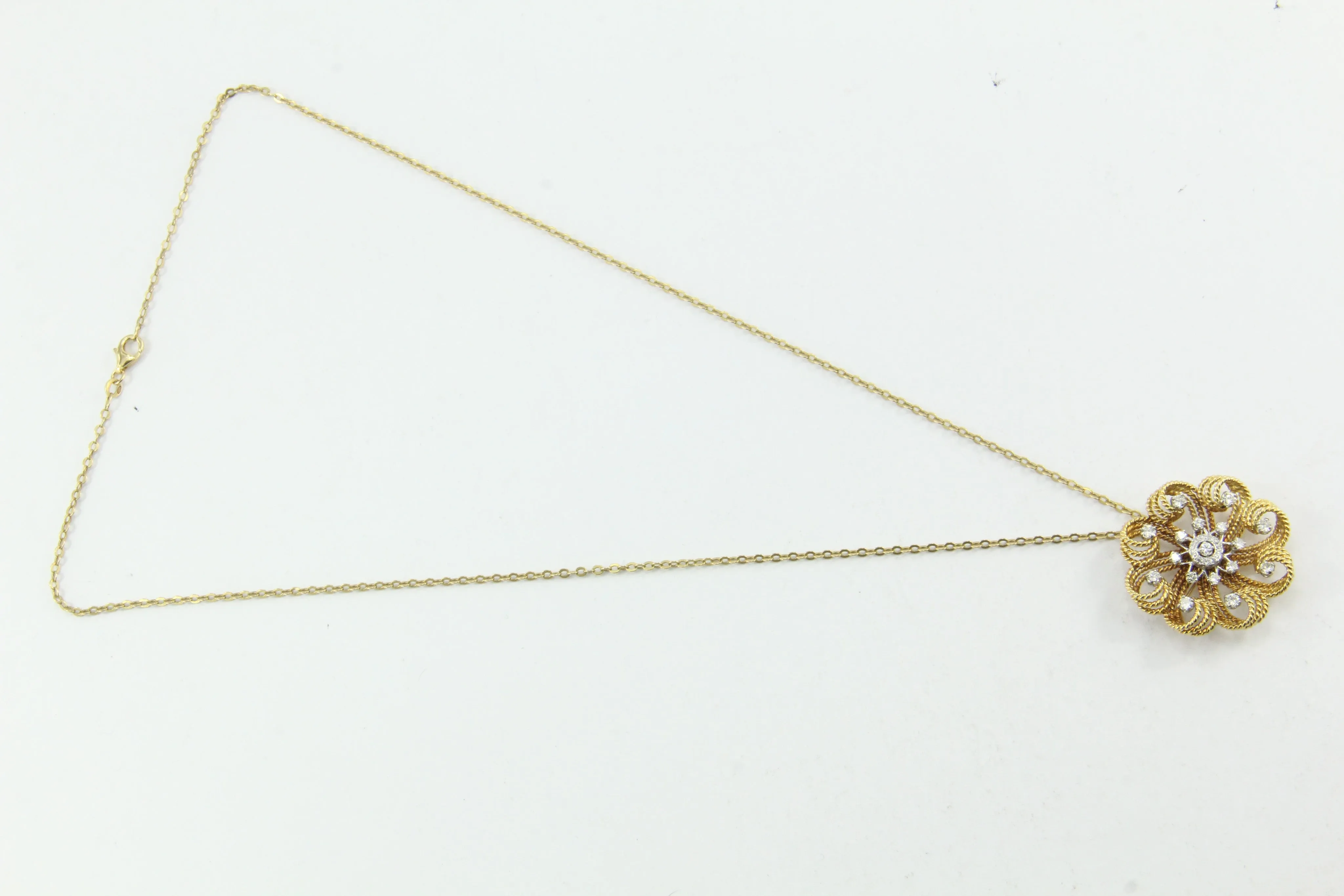 Retro 18K Gold Diamond Flower Swirl Pendant Necklace