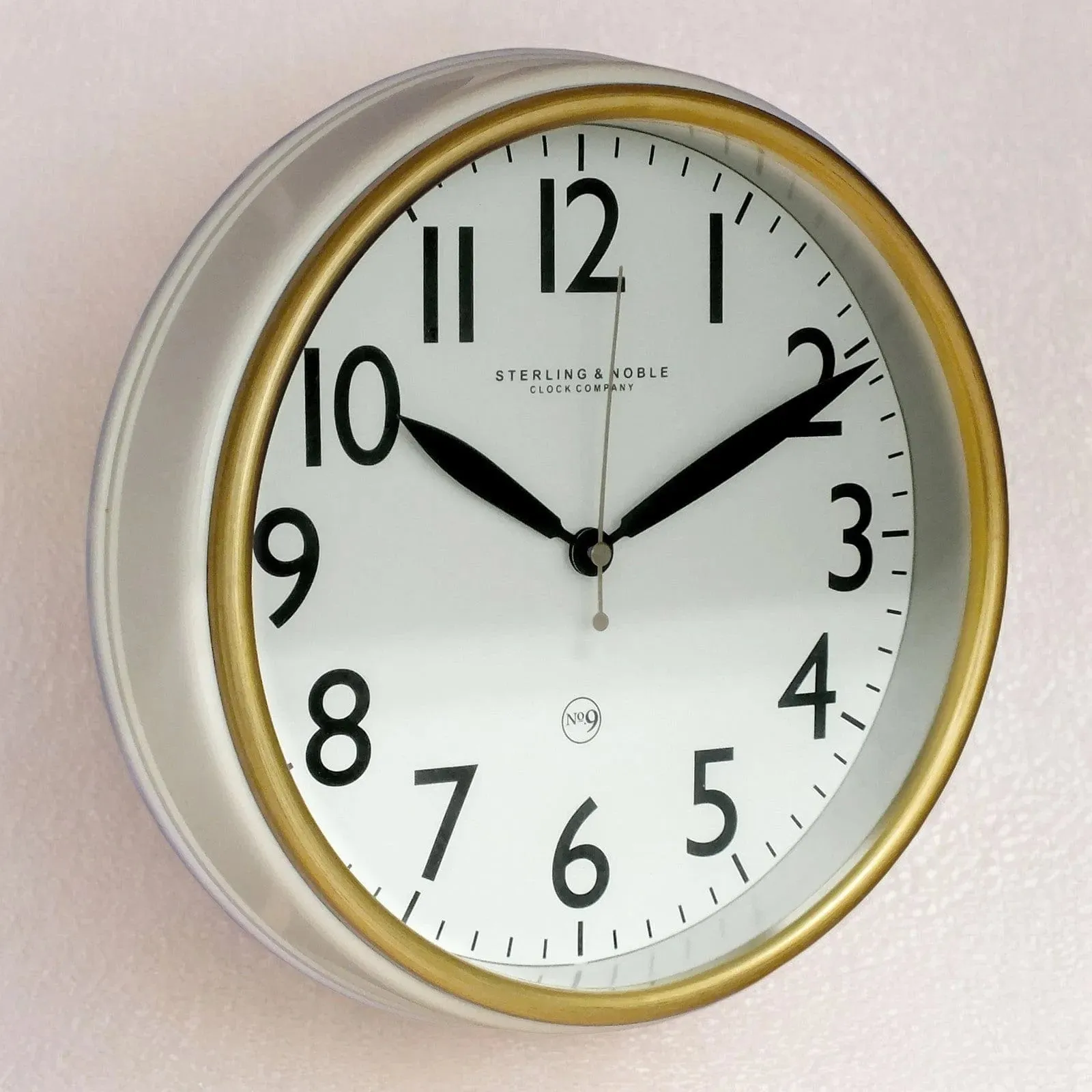 Retro Style Round Wall Clock with Gold Bezel and Quartz Movement