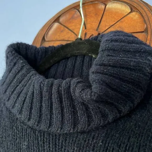 Scottish Isle blue wool sweater size L