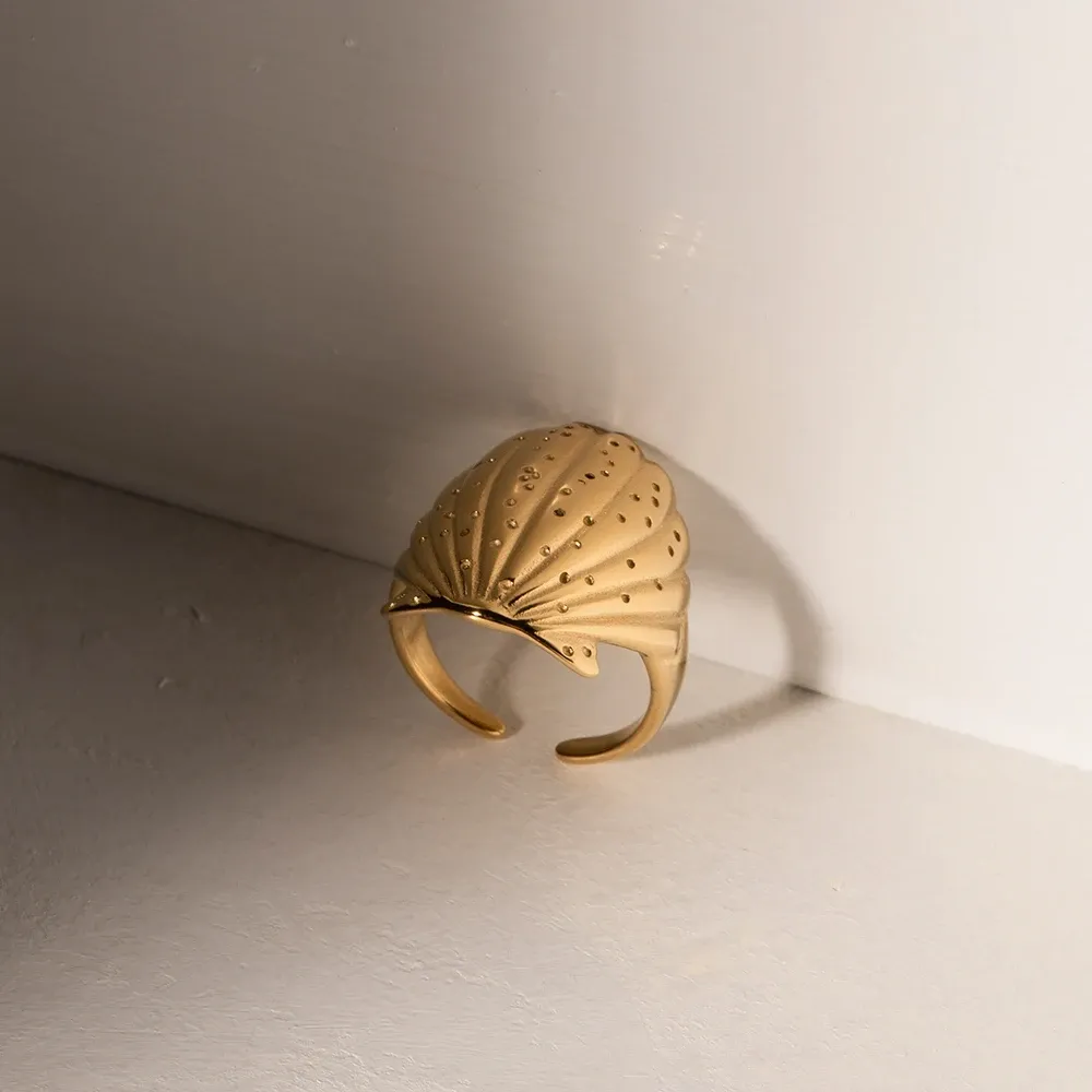 Shell Texture Chunky Gold Ring