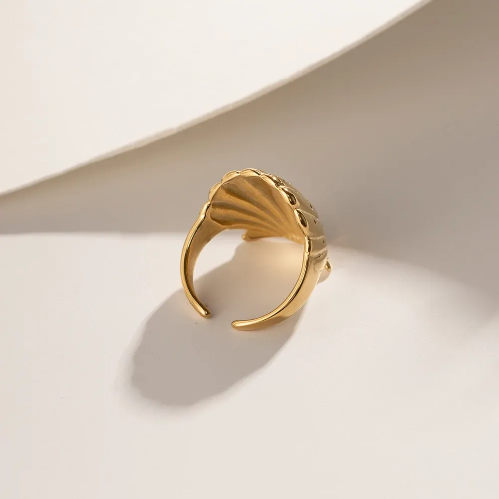 Shell Texture Chunky Gold Ring